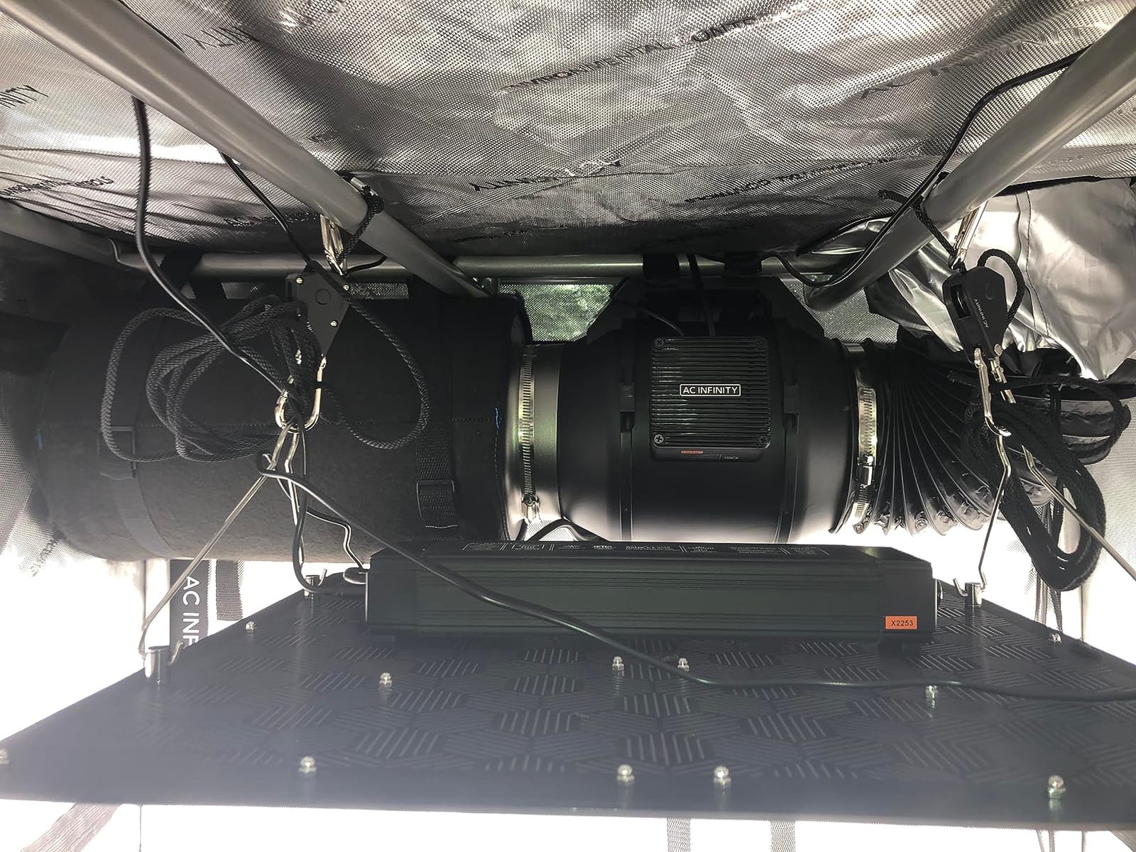 AC Infinity AI Grow System 3x3, 3-Plant Kit w/Self-Learning AI Controller customer photo 1