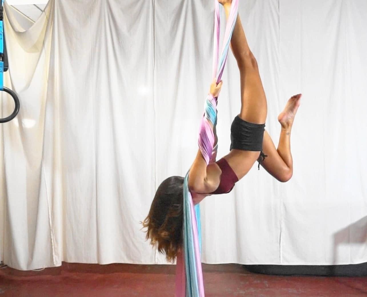 Durable Aerial Silks Starter Kit with 11-Yard Yoga Hammock & Hardware | Aerial Swing for Acrobatic Flying Yoga & All Levels, Aerial Rigging Point up to 14ft, Durable, Safe customer photo 2