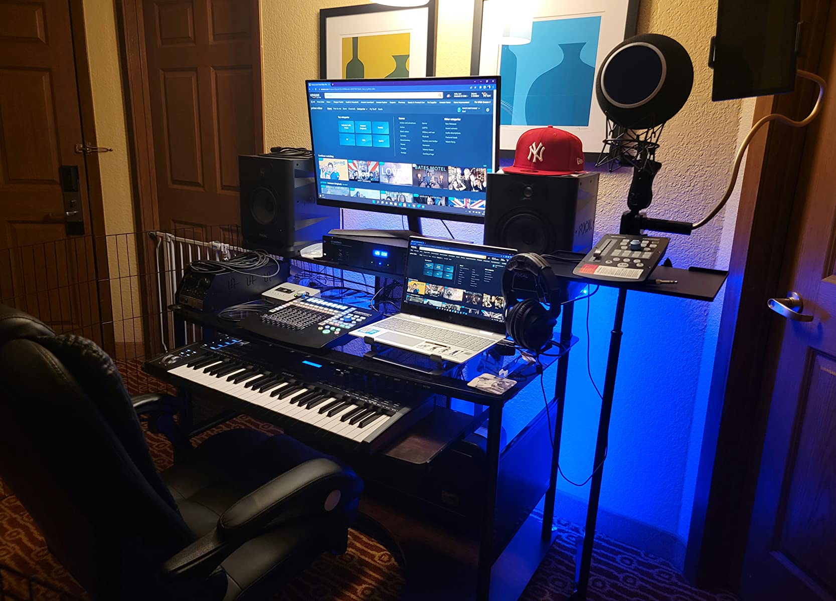 PMX-6600 Professional Audio Power Conditioner/Surge Sequencer 14 Protected Outlets and 3 Zones 15A with LED Voltmeter Display with 2 x USB Charger (BLACK-2U) customer photo 1