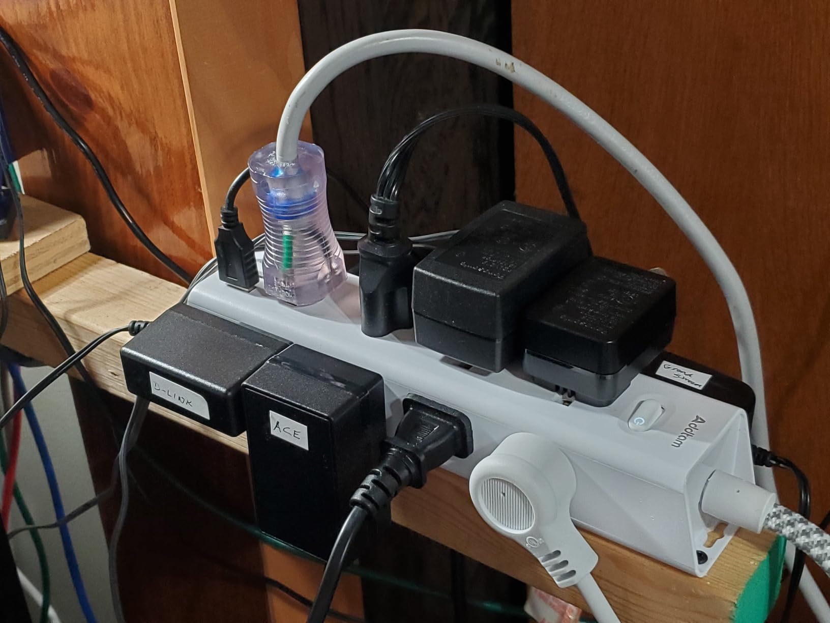 Surge Protector Power Strip - 10 FT Extension Cord with 12 AC Outlets 4 USB | Flat Plug Power Strip Wall Mount Overload Protection, 1050J, Desk Charging Station for Home Dorm Room Office, ETL Listed customer photo 1