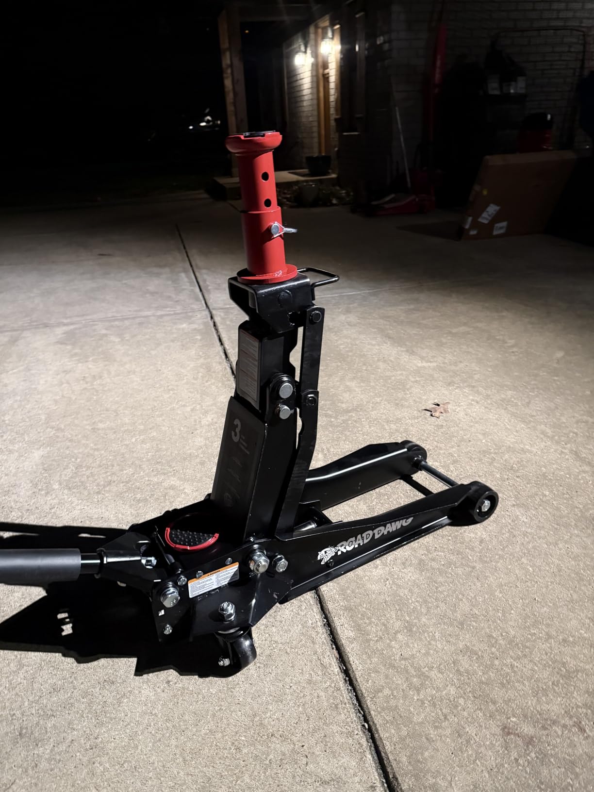 Road DAWG Low-Profile High-Reach Hydraulic 3 Ton Floor Jack, Black | Foldable Lifting Arm, Dual-Piston Quick-Lift Pump, Lifting Range 3.86