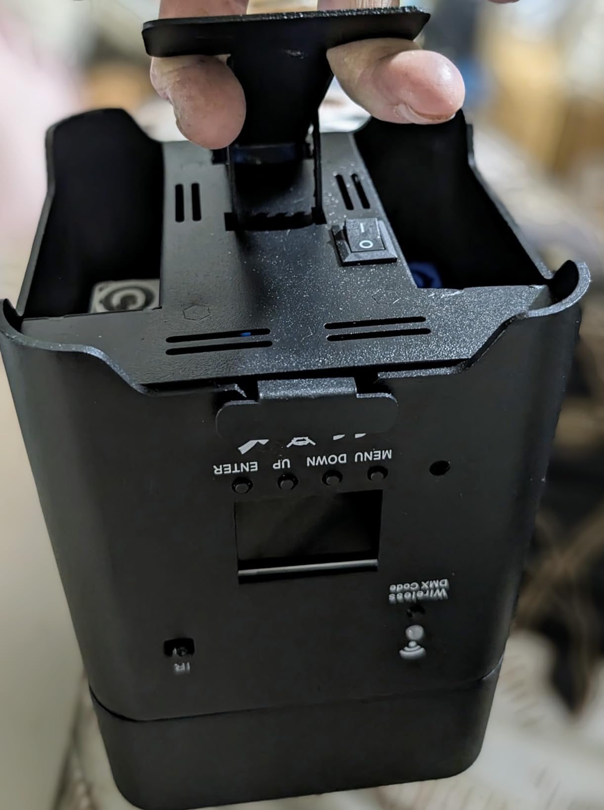 Battery Powered Uplights Rechargeable Par Can 6x18W RGBWA+UV LED Uplight 9600 mAh APP/Remote/DMX512 Control Stage Lights Uplighting Indoor for Wedding DJ Church Christmas Dance customer photo 1