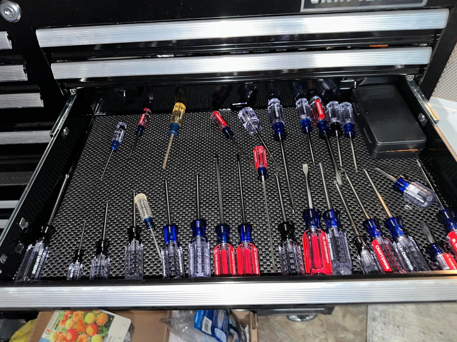 CRAFTSMAN Screwdriver Set, Phillips, Slotted, Torx, Acetate Handle, 42 Pieces (CMHT65300) customer photo 1