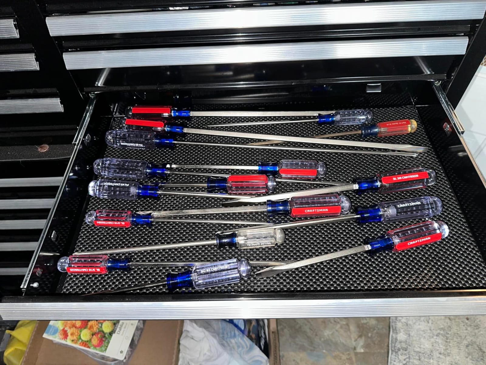 CRAFTSMAN Screwdriver Set, Phillips, Slotted, Torx, Acetate Handle, 42 Pieces (CMHT65300) customer photo 2