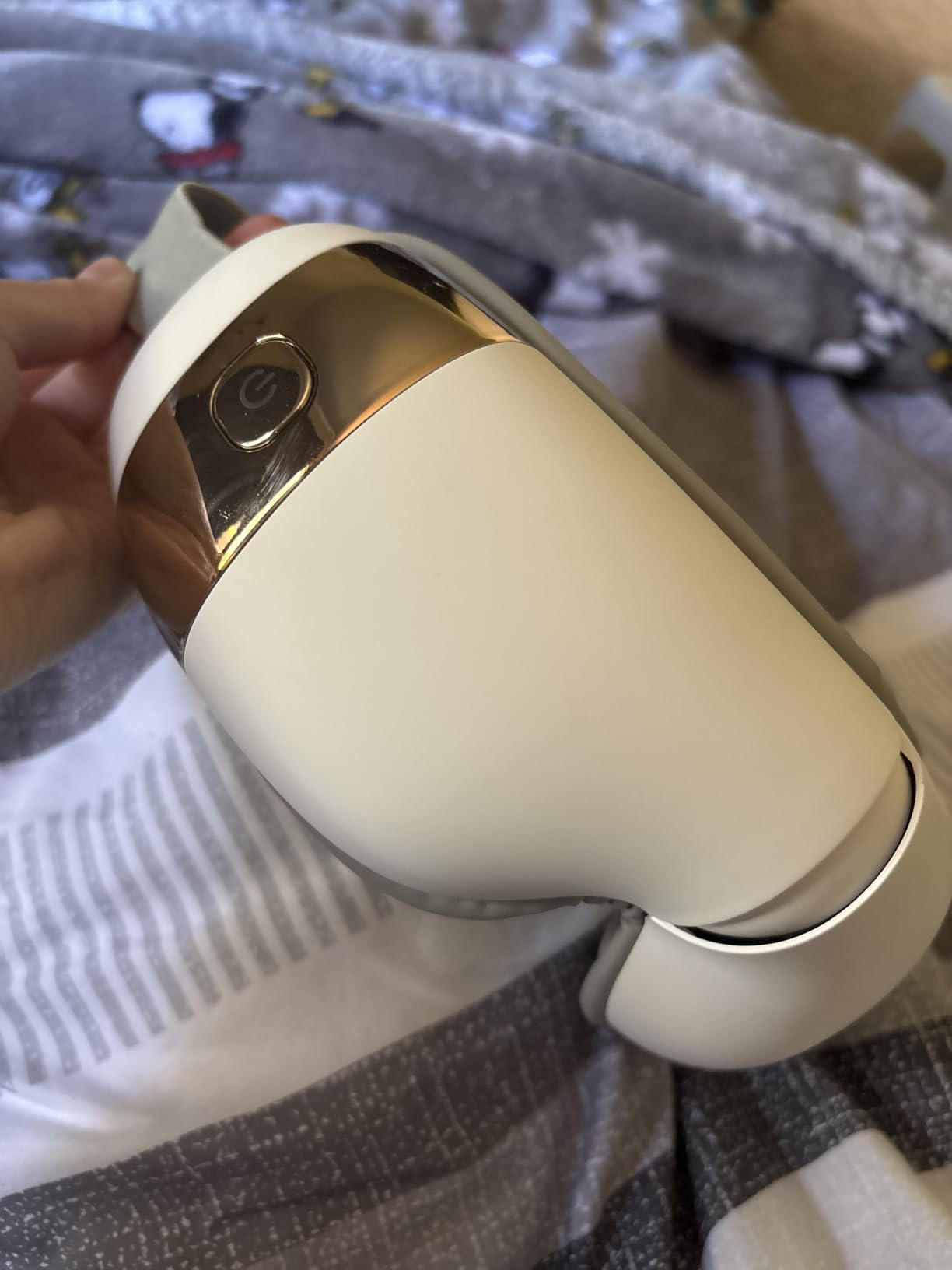 HubiCare Eye Massager with Heat, Heated Air Pressure Eye Mask for Migraines with Music, Smart Migraine Massager Reduce Dry Eyes Improve Sleep, Birthday Gifts for Women Men Mom Dad (Beige) customer photo 2