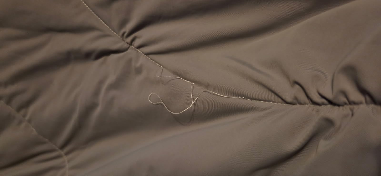 REST Evercool Cooling Comforter Blanket for Hot Sleepers, Twin/Twin XL | All-Season Bedding to Keep Cool, Reversible Cool-to-Touch Fabric for Night Sweats, Breathable, Lightweight, Machine Washable customer photo 2