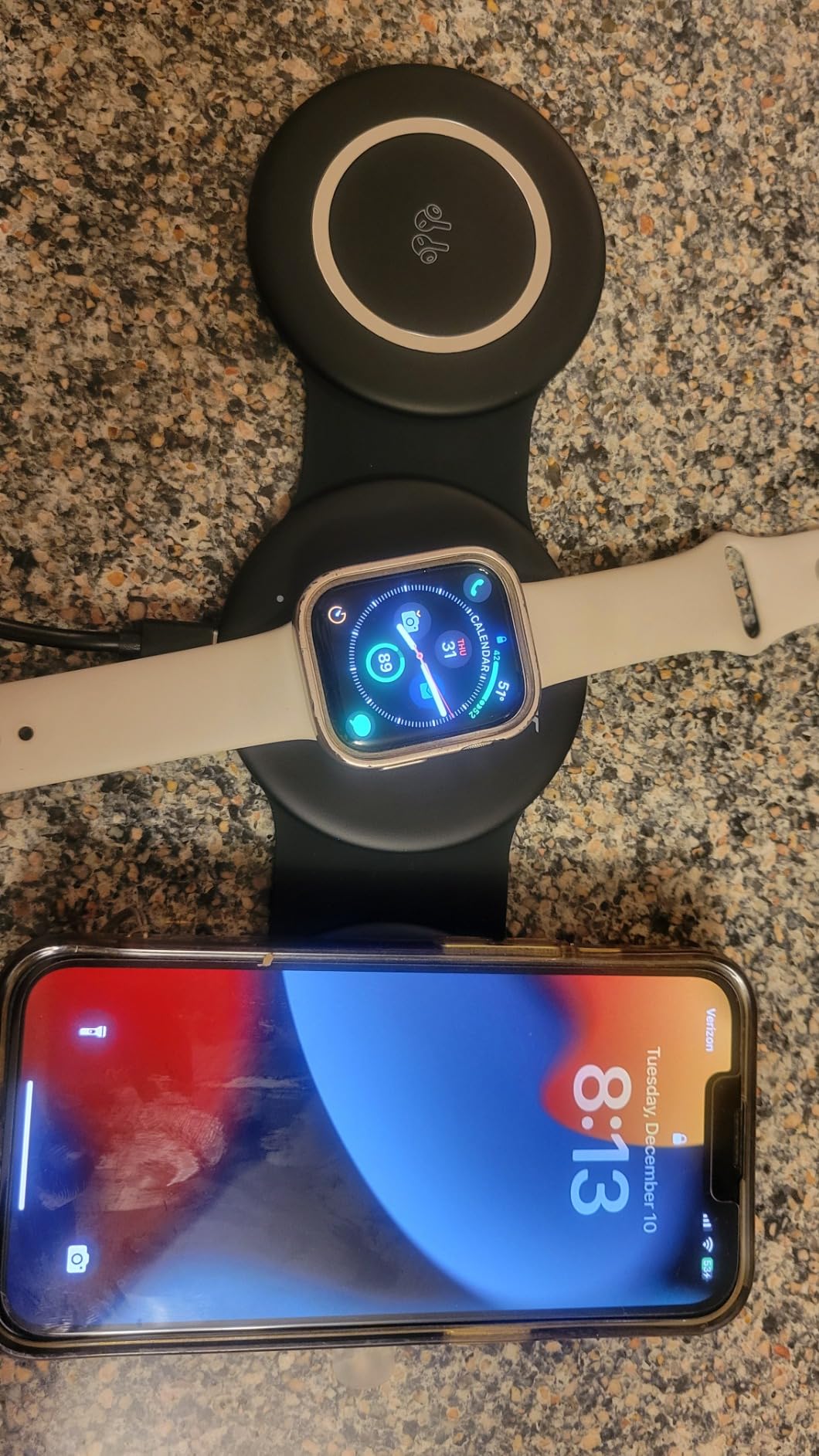 HICOBER 3-in-1 Wireless Charging Station for iPhone, Watch, AirPods, Black customer photo 2