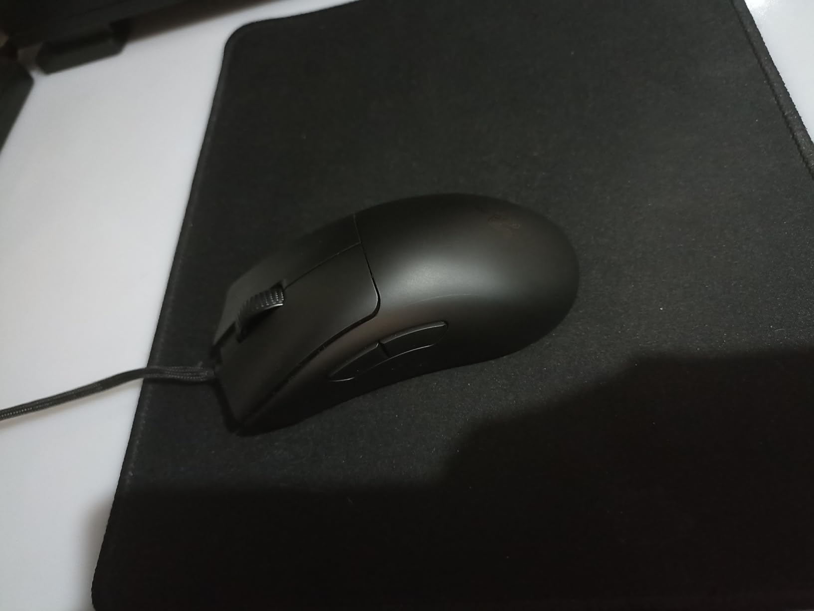 Razer DeathAdder V3 Wired Gaming Mouse, 8Khz, 59g, Black | Focus Pro 30K Optical Sensor, Fast Optical Switches Gen-3, 6 Programmable Buttons, Ergonomic, Speedflex Cable customer photo 1