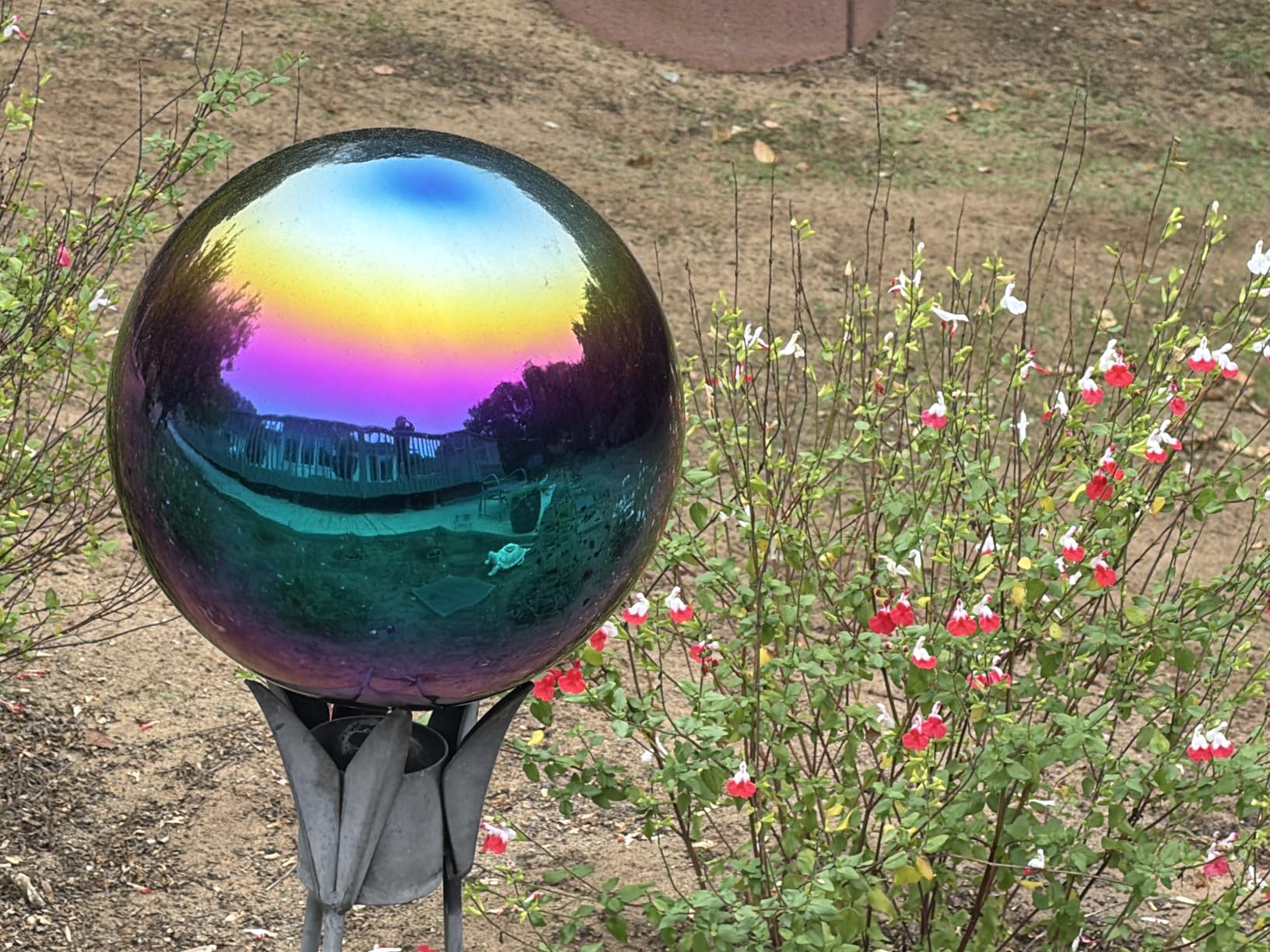 30cm/12 inch Garden Sphere Mirror Gazing Ball, Rainbow Stainless Steel Polished Reflective Smooth Hollow Globe Ball, Durable Colorful and Shiny Decorations Addition to Garden Patio Yard Home customer photo 1