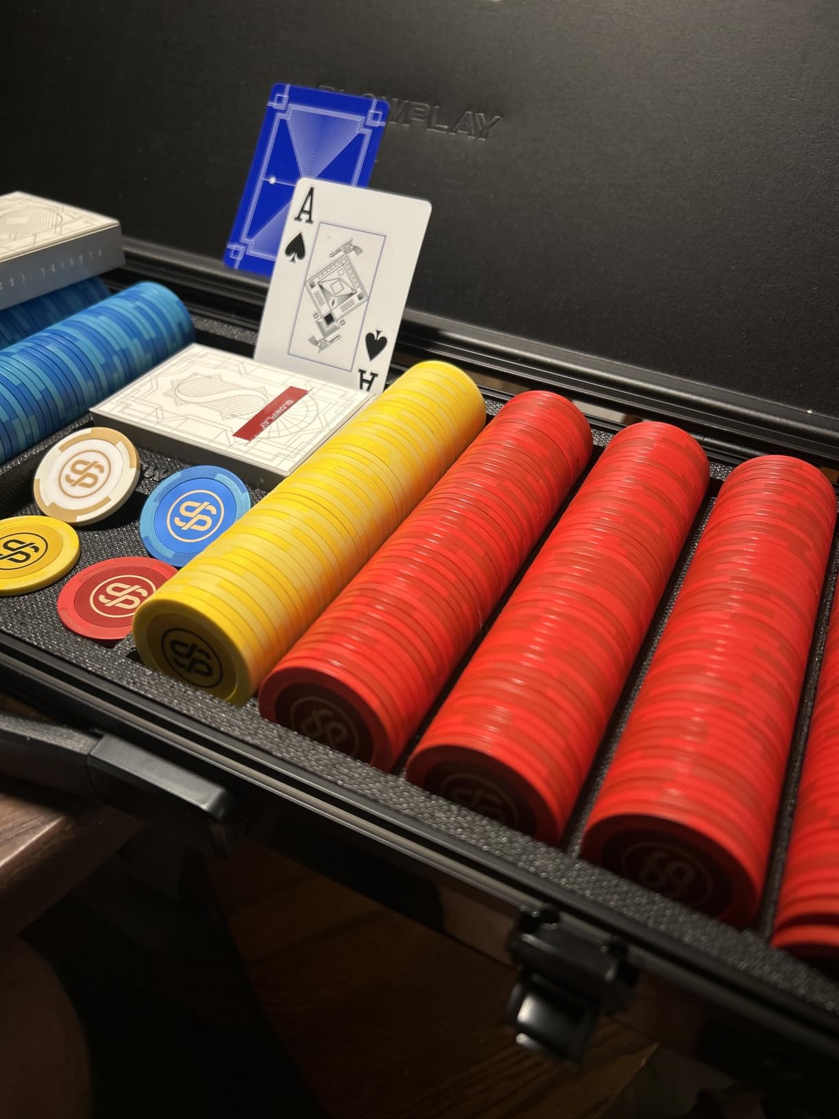 SLOWPLAY Godel Clay Poker Set, 14g&40mm Poker Chips for Texas Hold'em | 500 pcs Non-Numbered Set; premium PC Shell case with mirror effect; clay composite poker chips; modern minimalist design customer photo 2