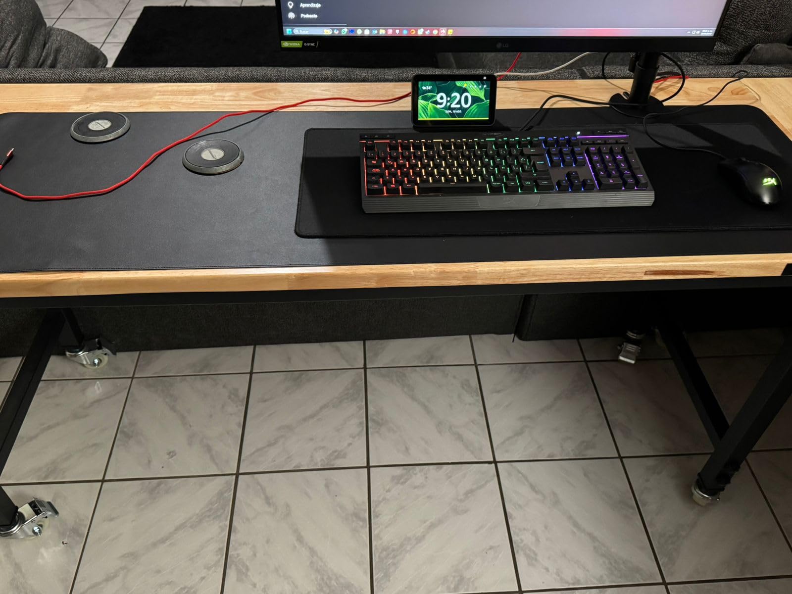 VEVOR Adjustable Workbench, 2000 lbs Capacity, 61 x 20-inch Heavy Duty Work Bench customer photo 2