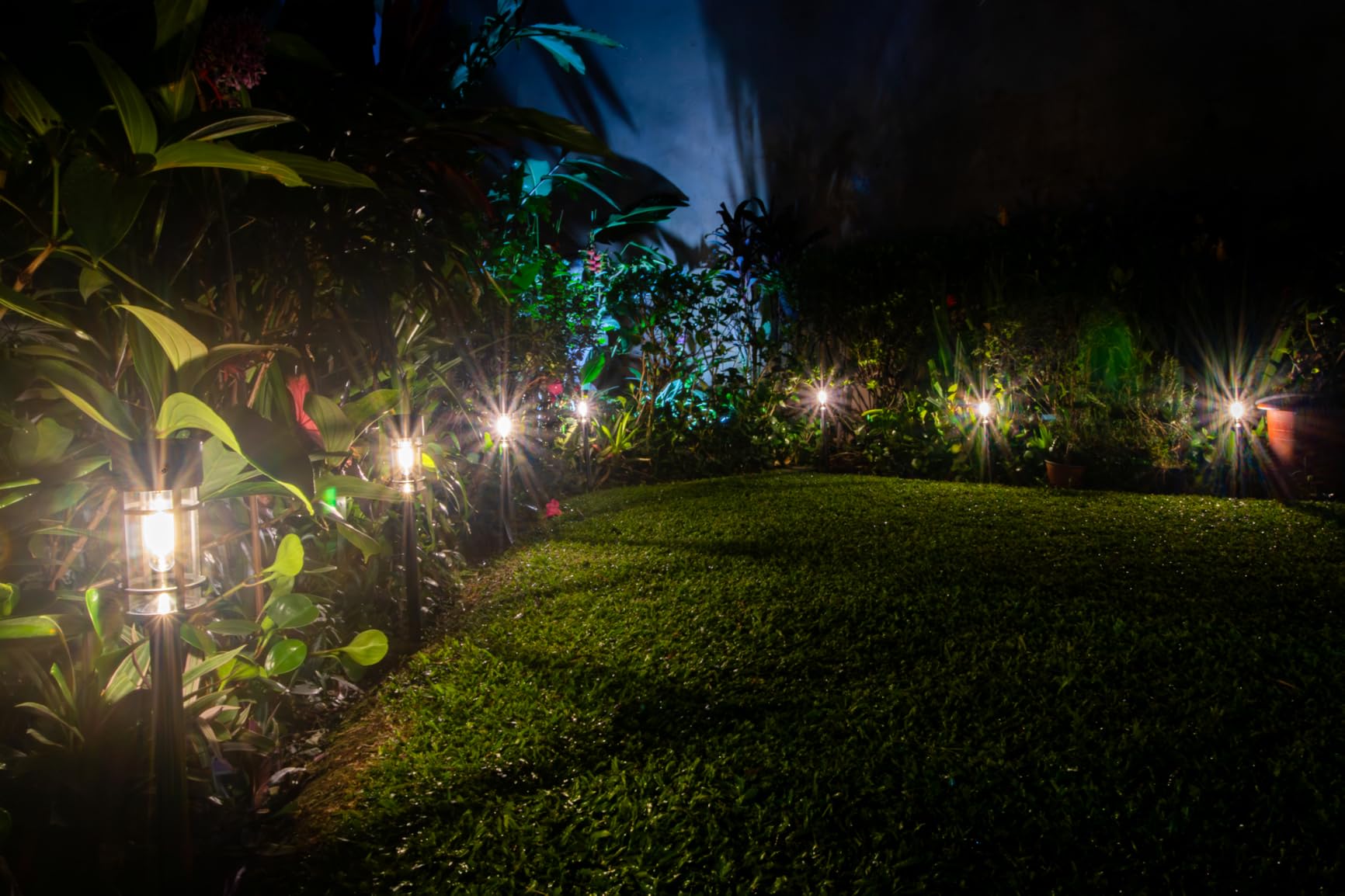 Mancra Solar Pathway Lights, 8 Pack LED Solar Lights Outdoor Waterproof, Glass Metal Garden Lighting for Yard Path Landscape Lawn Walkway Driveway, 3000K customer photo 2