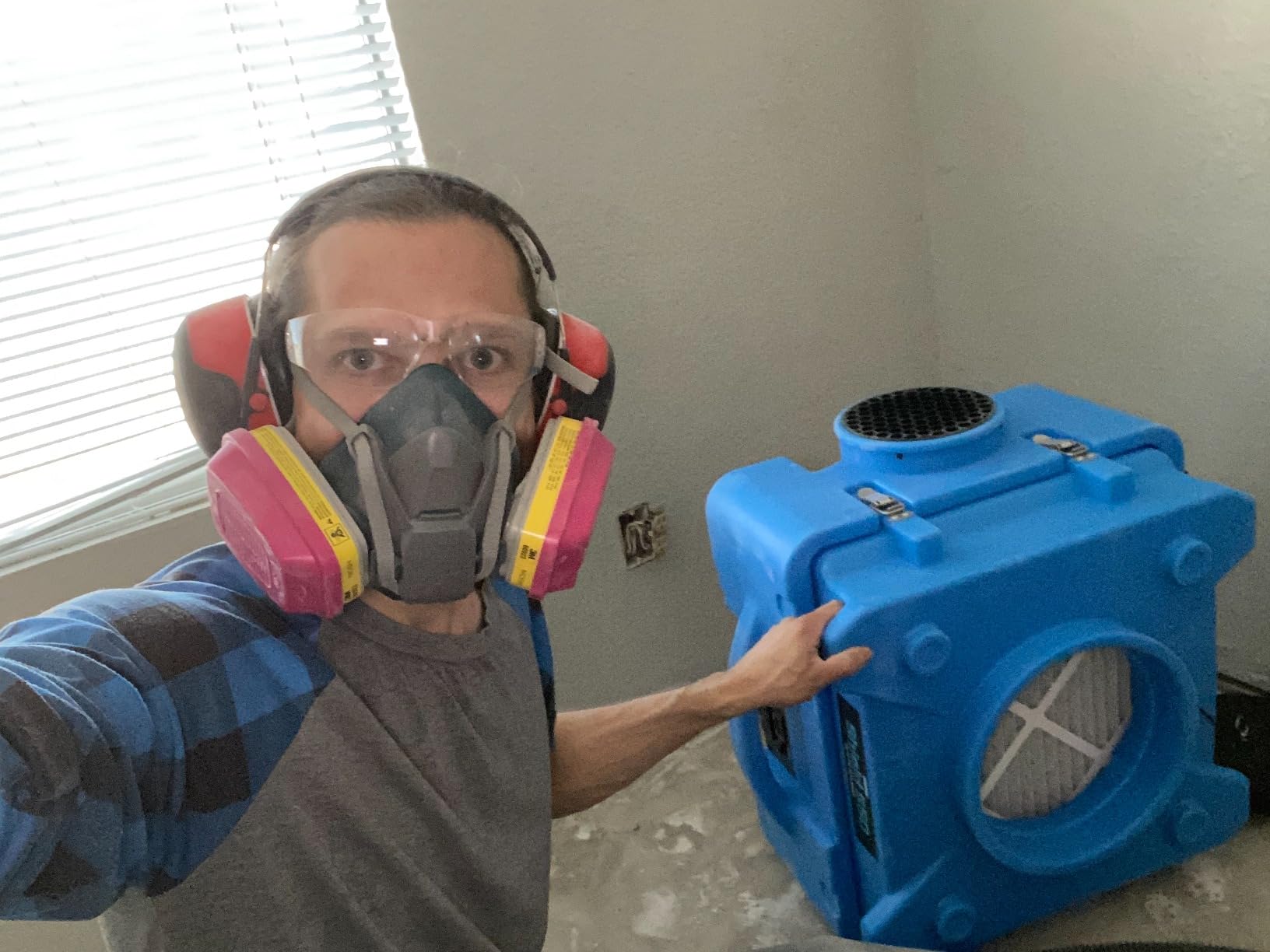 CADPXS Shield-550 Air Scrubber 550 CFM with 3-Stage Filtration customer photo 1