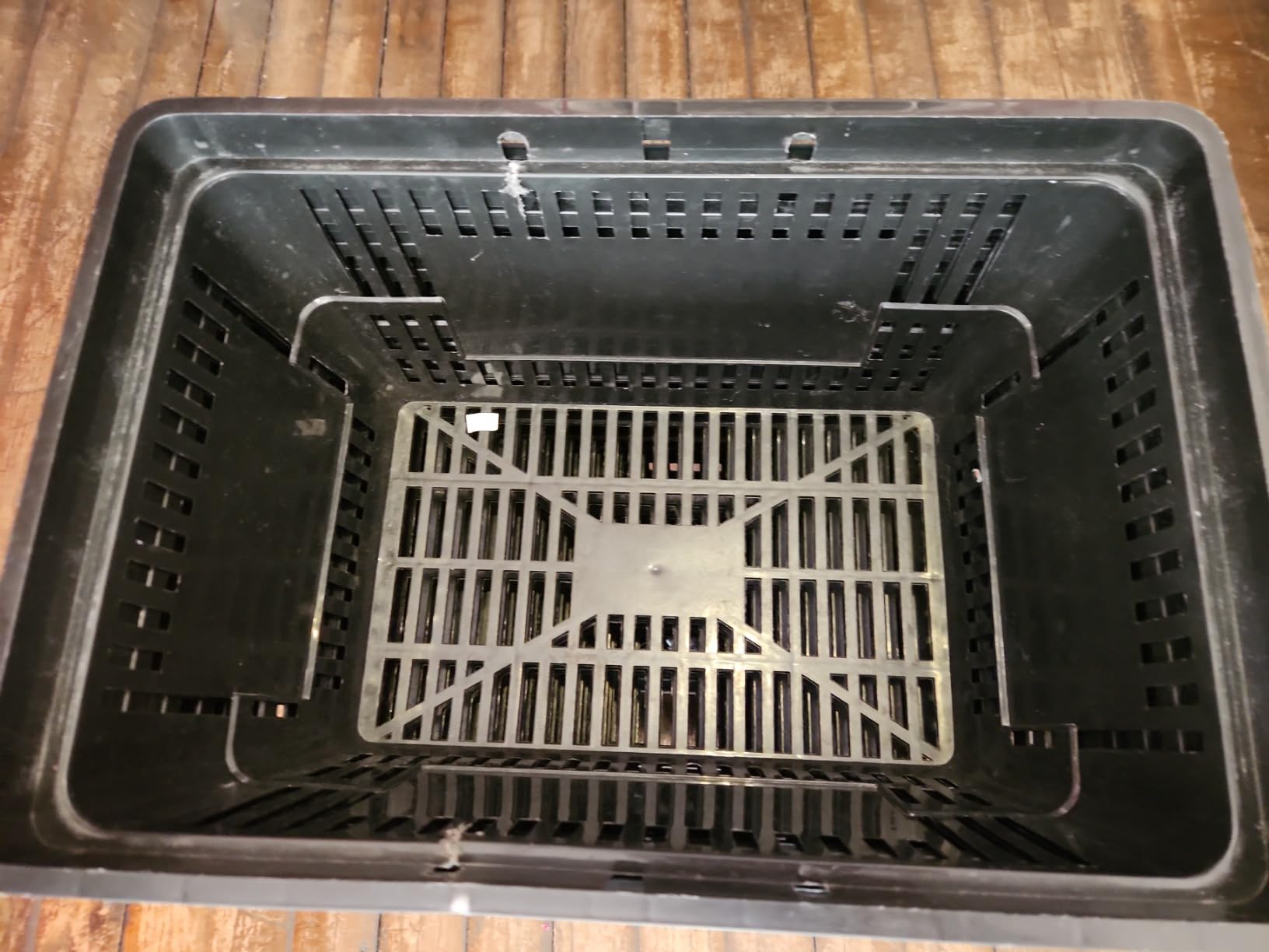12 Pcs Shopping Baskets 20 L Plastic Store Retail Baskets with Handles 16.9 * 11.8 * 9.1 Inches for Market Grocery Supplies Thrift Convenience Storage(Black) customer photo 2