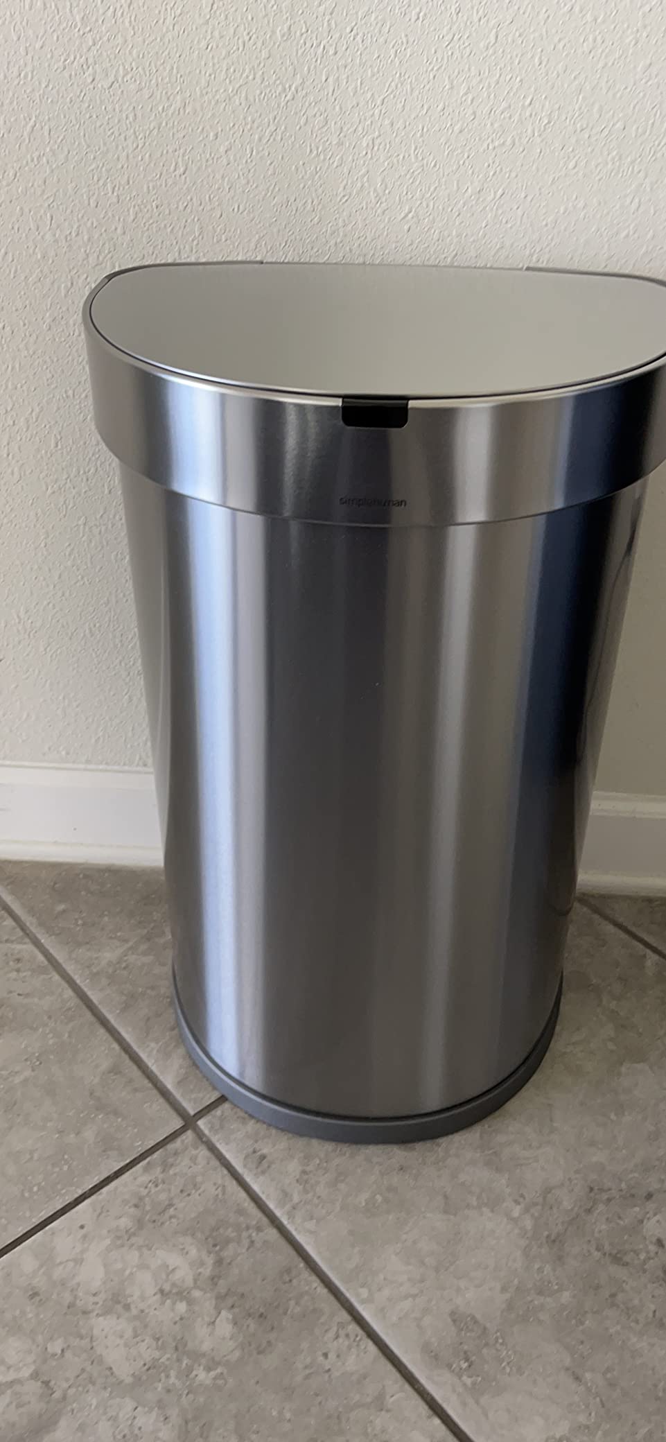 simplehuman Semi-Round Sensor Can, 45L / 12 Gallon Touch-Free Kitchen Trash Can, Adaptive Motion Sensor, Liner Rim, Liner Pocket, ADA-Compliant, Matte Black Steel customer photo 1