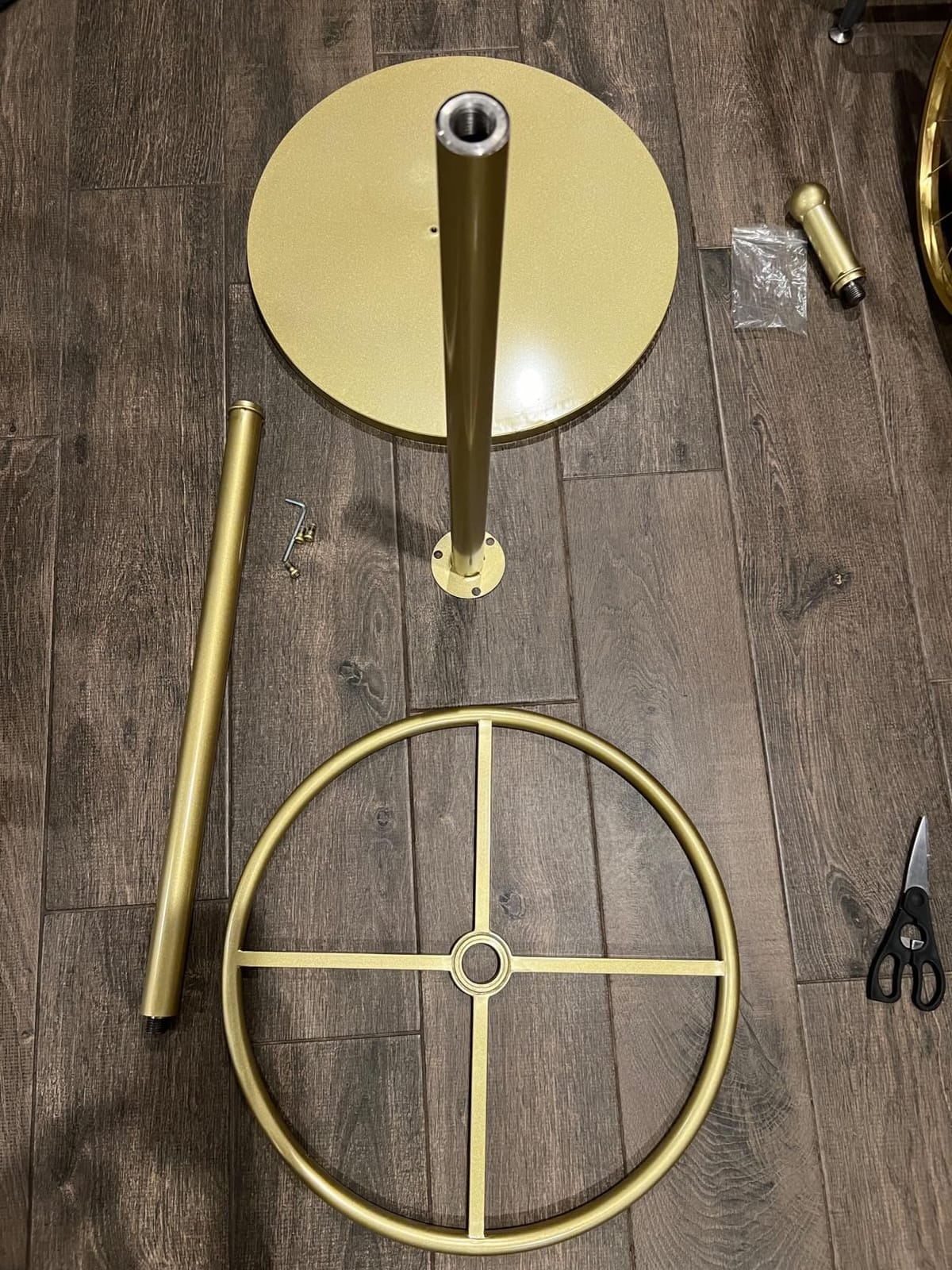 21.6in Rotatable Clothes Rack Round Heavy Duty Rack For Boutiques (Gold) customer photo 1