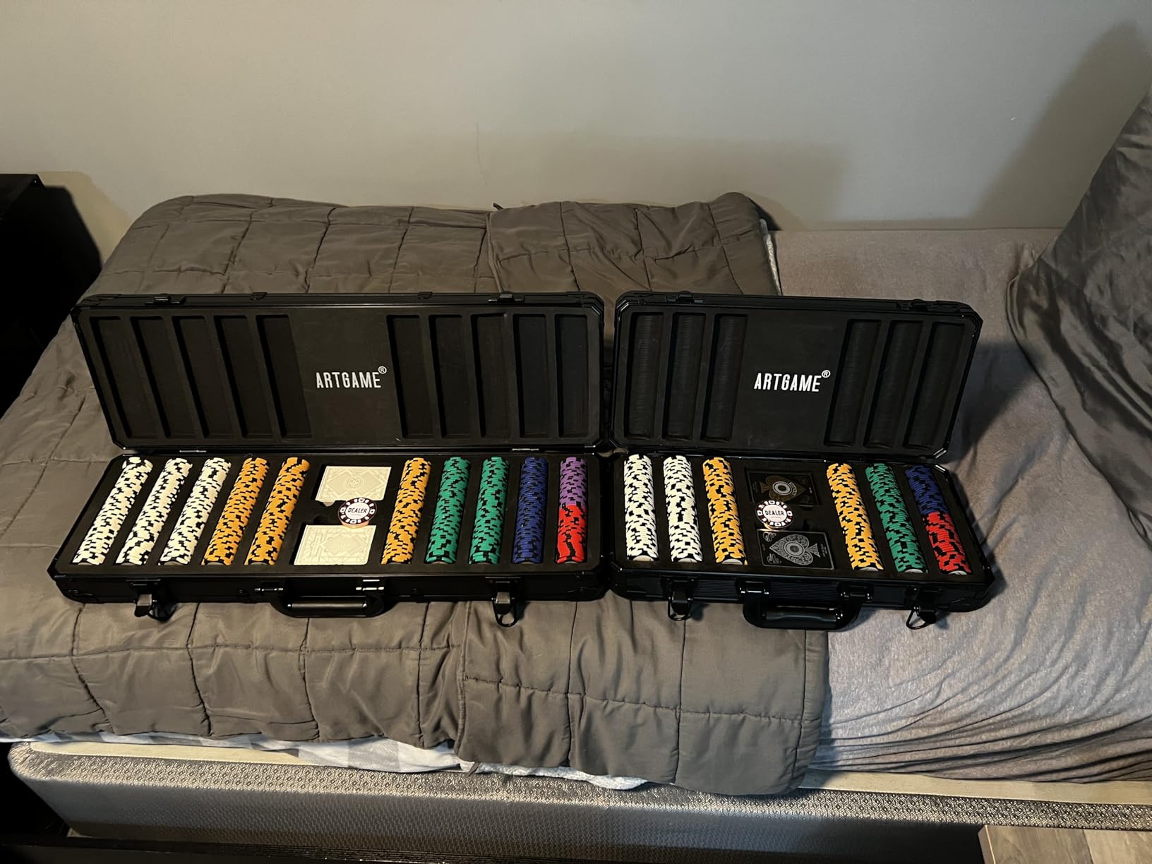 ARTGAME 14 Gram Clay Poker Chip Set for Texas Hold'em, 500Pcs Casino Style Chips, with K-Type Aluminum Case and Dealer Buttons customer photo 1