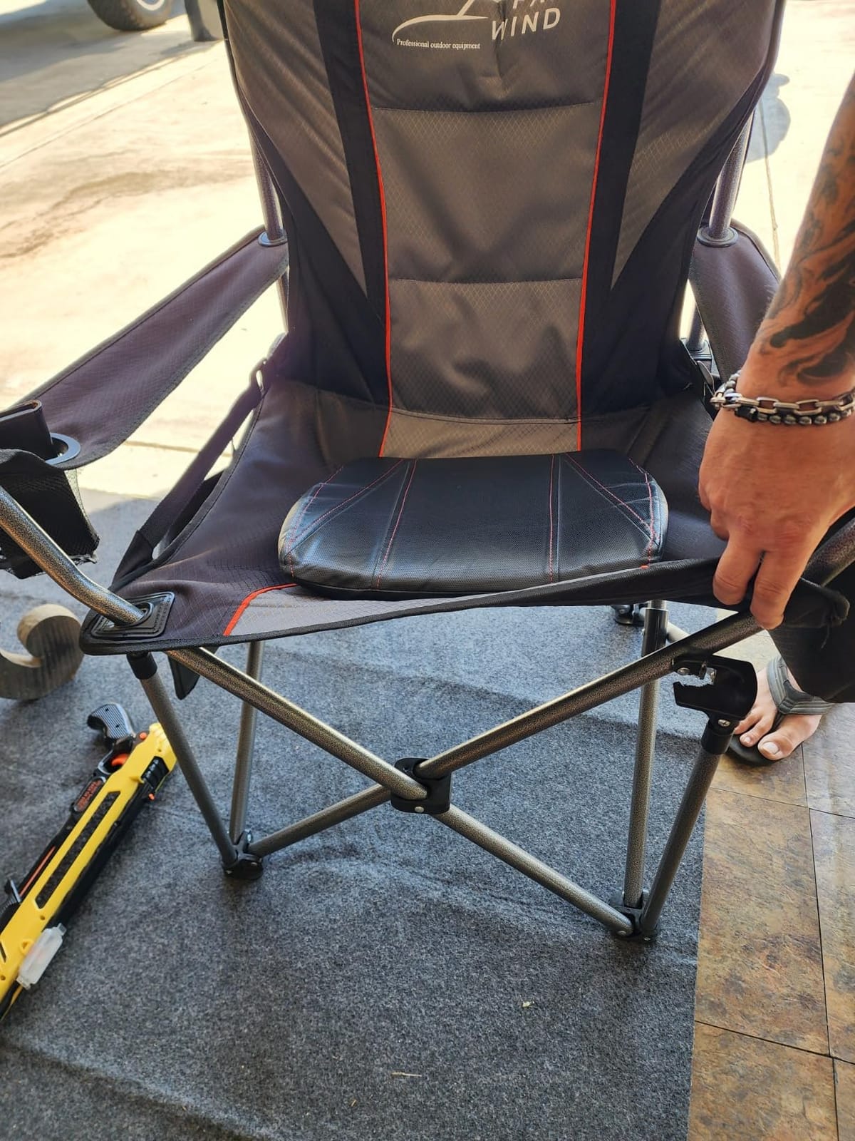 FAIR WIND Oversized Fully Padded Camping Chair with Cooler for Adults customer photo 1