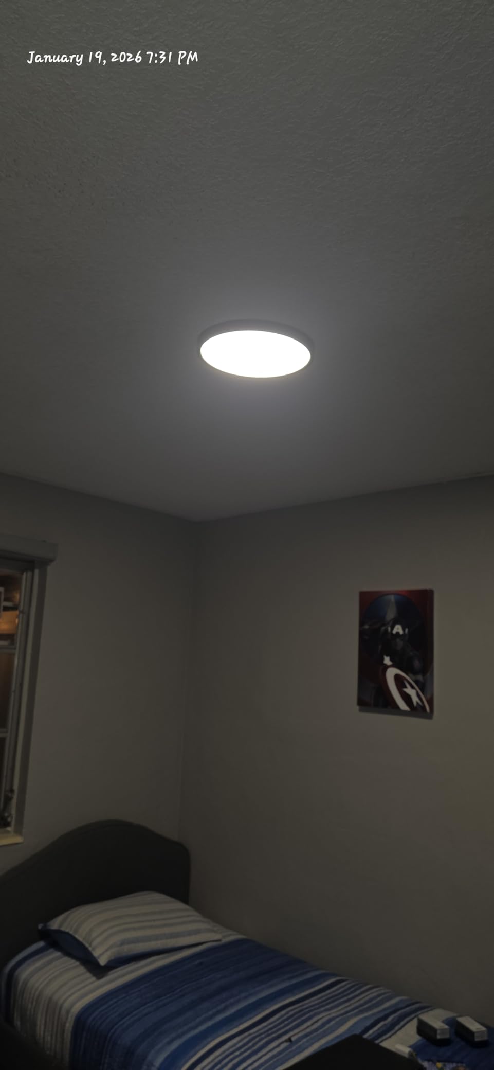 hykolity 12 Inch LED Round Flat Panel Light, 3CCT 3000K/4000K/5000K, 24W Selectable CCT Edge-Lit Flush Mount Ceiling Light Fixture for Kitchen, Bedroom, Laundry and Closet Room, Black customer photo 1