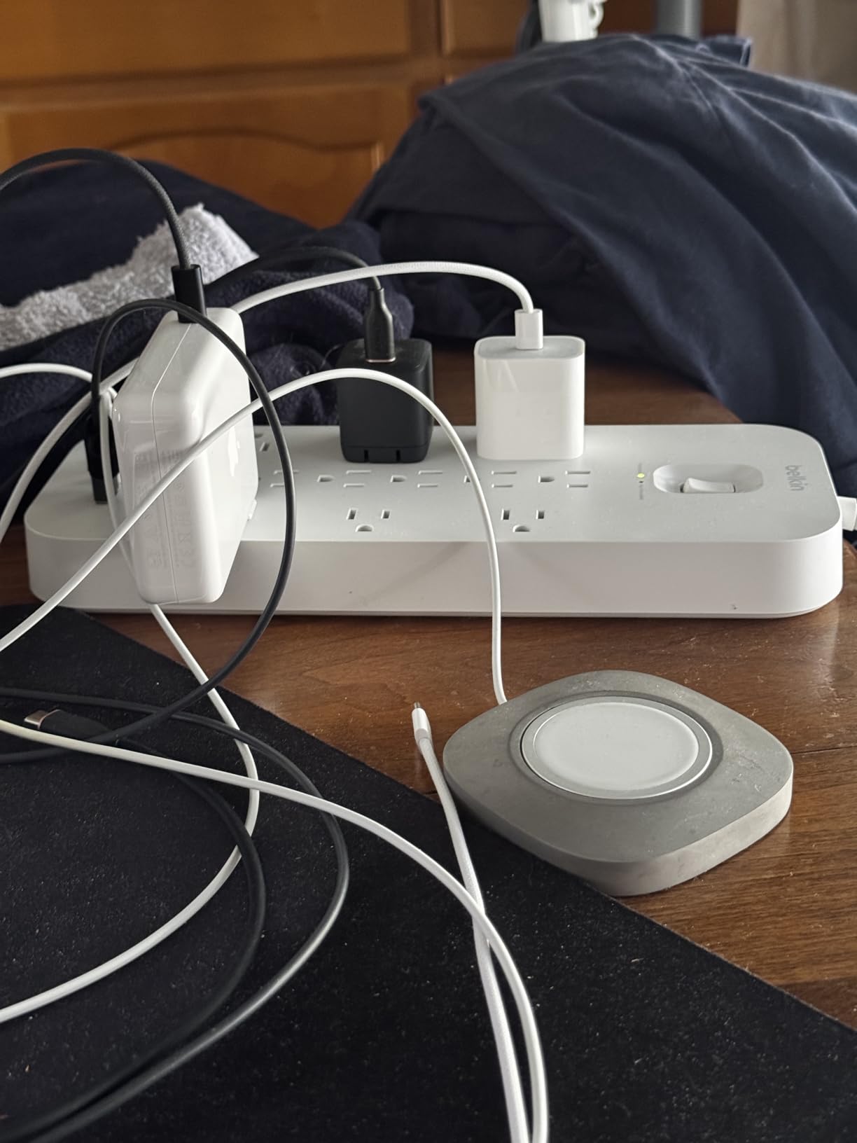 Belkin 12-Outlet Surge Protector Power Strip, 3480J, USB A & USB C Ports | UL listed, overload and overvoltage protection, on/off switch, home office, entertainment center customer photo 1
