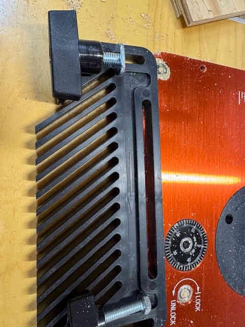 O'SKOOL 32 Inches Long Router Table Fence System with Feather Board, Bit Guard, Adjustable Stop and Dust Port customer photo 2