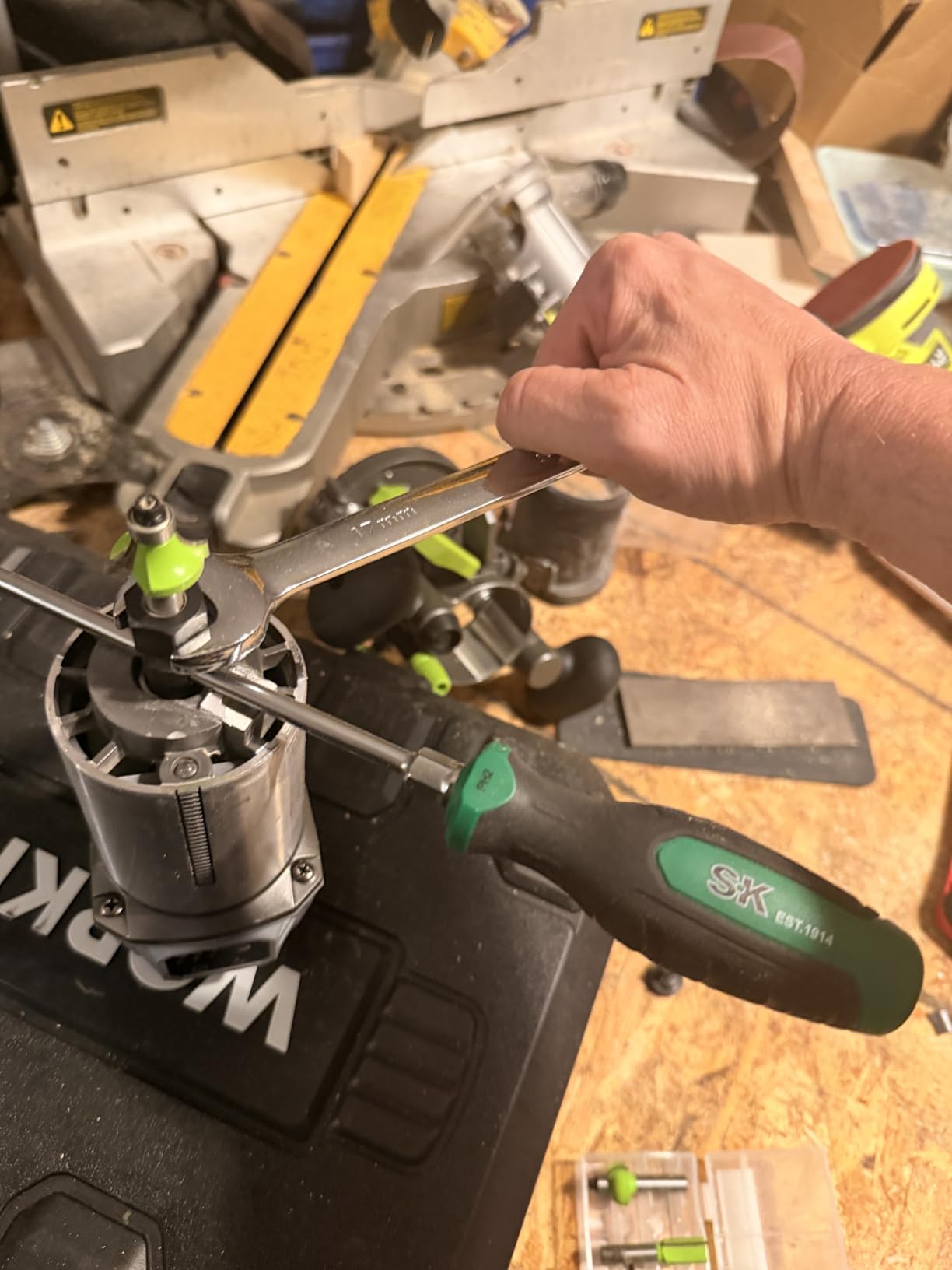 WORKPRO 6.5 Amp Corded Compact Router Kit customer photo 1