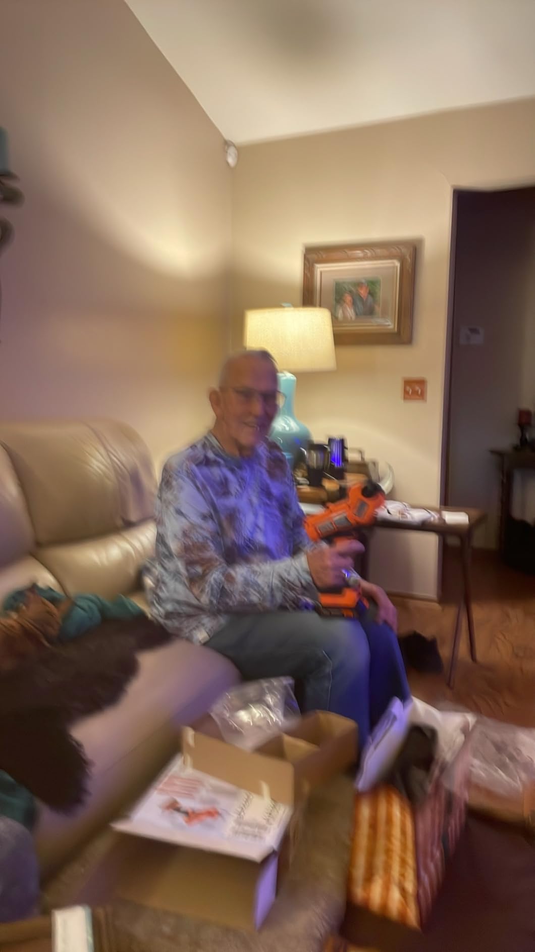 BLACK+DECKER 20V MAX* Cordless Pruner Electric Pruning Shears, Battery and Charger Included, 900 Cuts Per Charge, Electric Pruner, Tool Free Blade Change (BCPR320C1) customer photo 1
