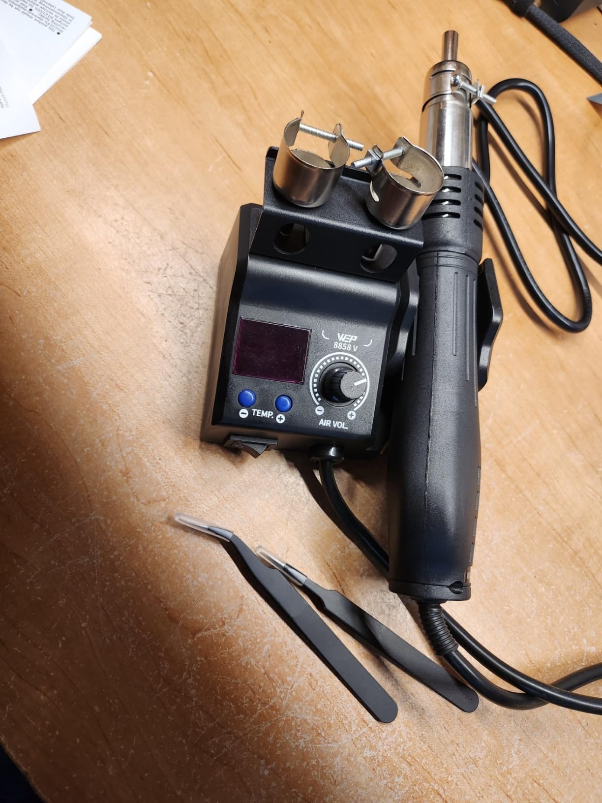 WEP 8858-V Hot Air Rework Station Kit with Compact Size, Integrated Nozzle Holder, 3 Nozzles, 2 Tweezers, Adjustable Temperature & Air Volume, PID Program, °C/°F Conversion and More customer photo 1
