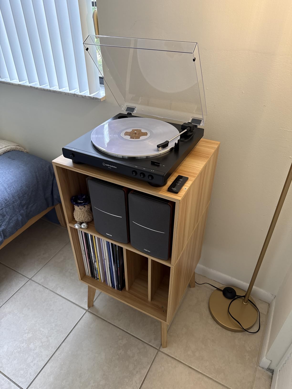 Lerliuo Record Player Stand, Black Turntable Stand Holds up to 160 Albums customer photo 2