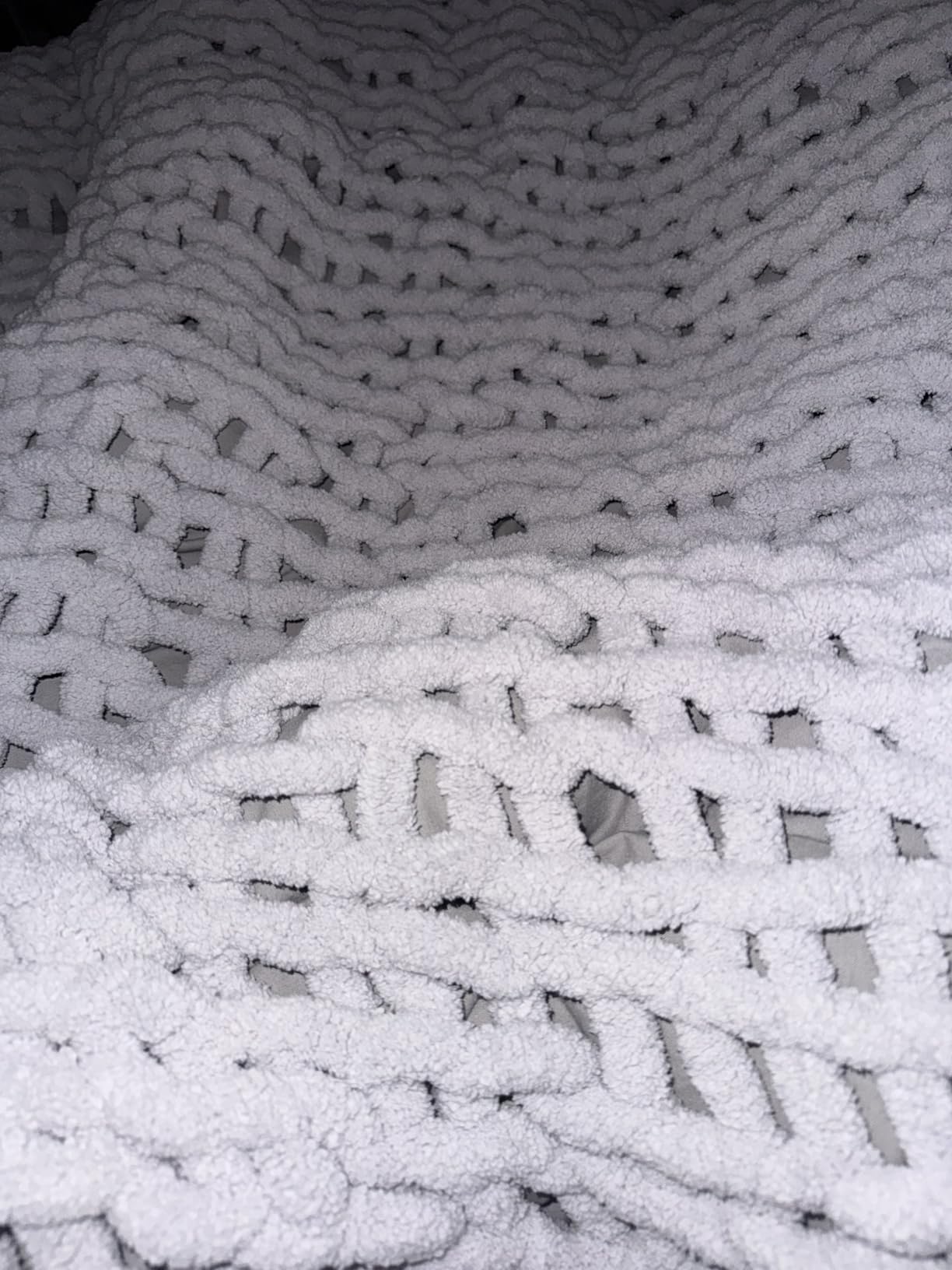 Bigacogo Chunky Knit Throw Blanket for Couch, 40x60 inches, Beige | Hand Knit with Jumbo Chenille, Soft Breathable Cable Knit for Sofa Bed Living Room, Machine Washable, Gift for Mom Friend customer photo 2