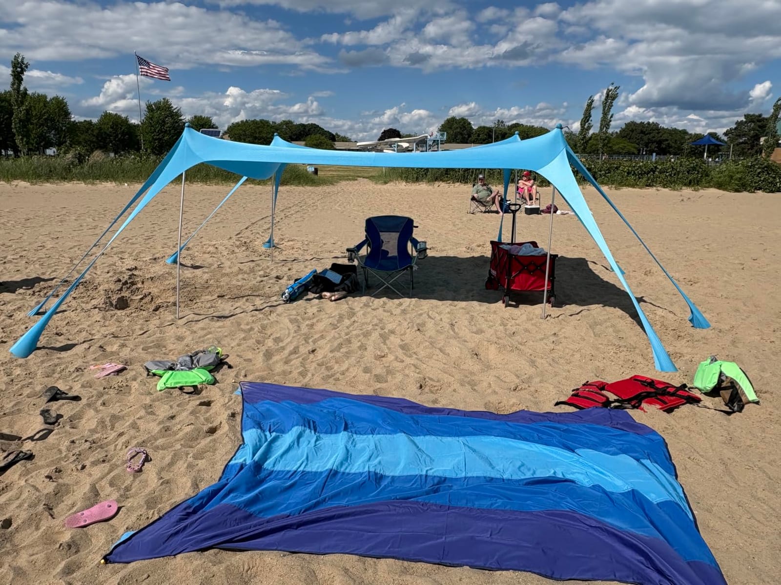 Rhino Valley 10 x 10 FT Beach Tent UPF50+ with 8 Sandbags 4 Poles, Sky Blue customer photo 2