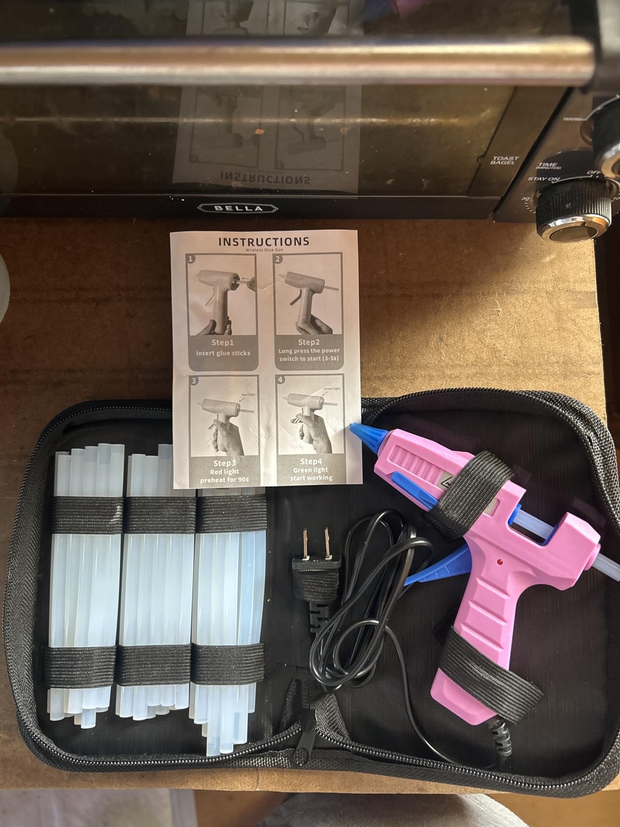 Liumai Cordless Hot Glue Gun Kit with 30pcs Mini Glue Sticks, USB Rechargeable Mini Glue Gun with Carrying Case, Stand-Up Base, Smart Power-Off Hot Melt Glue Gun for Crafting, Pink customer photo 2