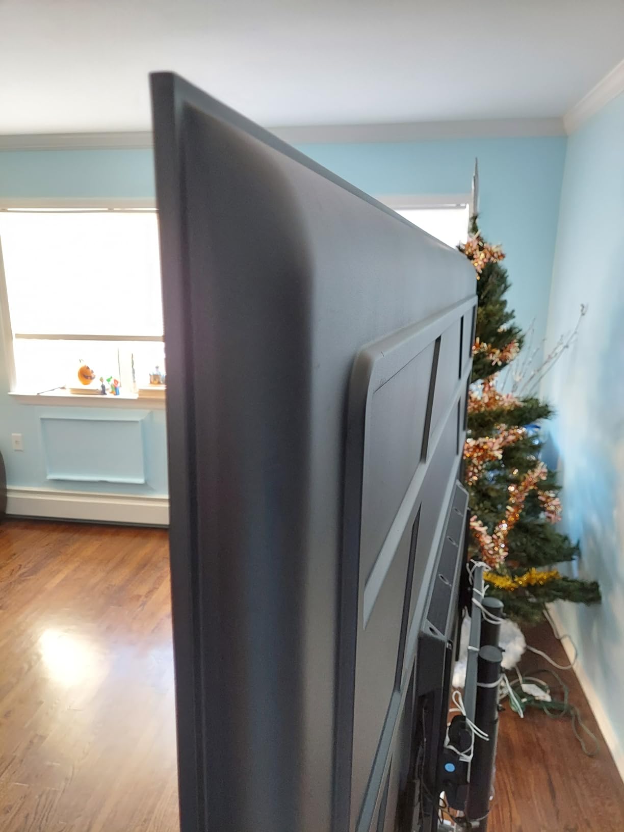 TCL 55-Inch Q6 QLED 4K Smart TV with Google TV (55Q650G, 2023 Model) customer photo 1