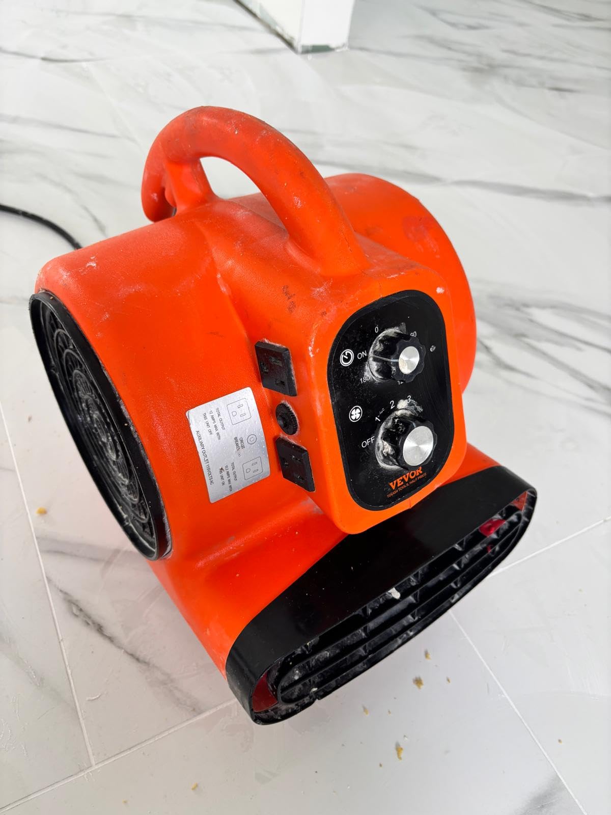 VEVOR Air Mover, 1/4 HP 1000 CFM Carpet Dryer for Cooling and Ventilating | Portable Floor Blower Fan, 4 Blowing Angles and Time Function, Adjustable Blow Angle for Janitorial, Home, Commercial Use customer photo 1