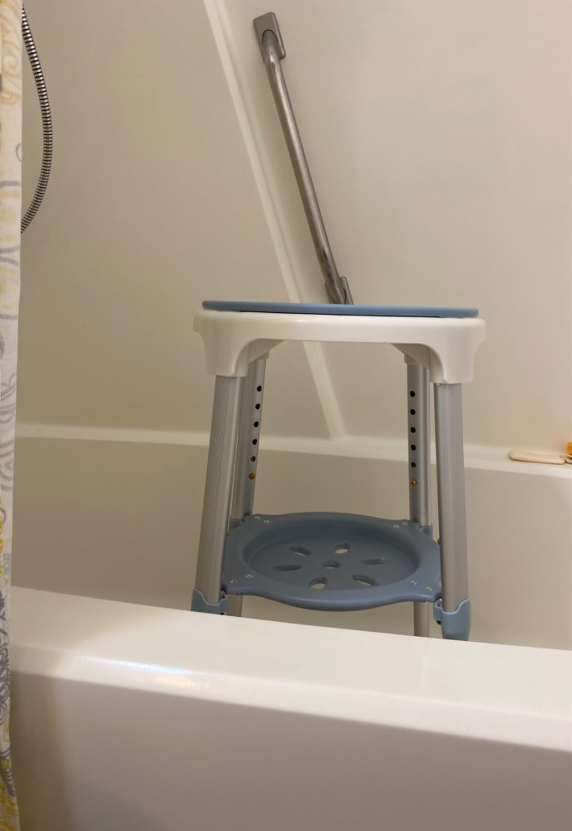Shower Chair Stool for Inside Shower,360° Swivel,300 LBs,Blue customer photo 1