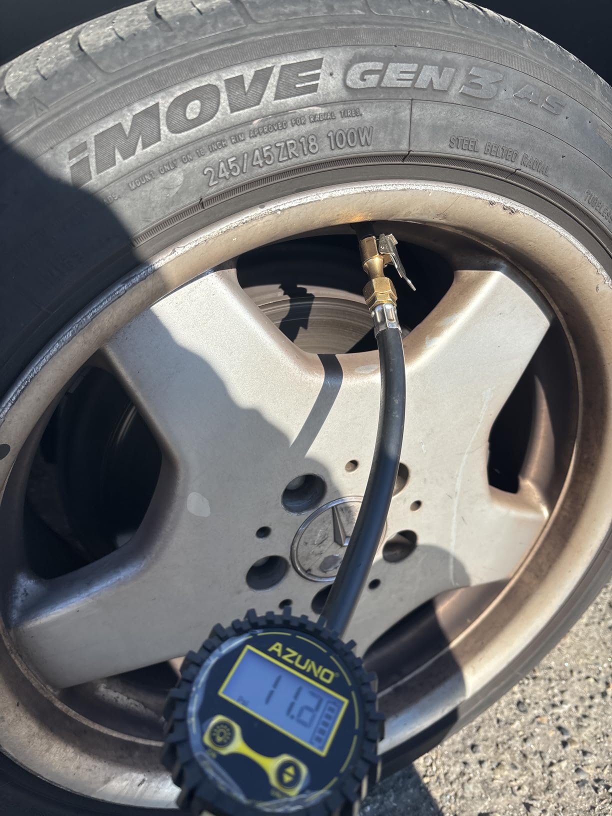AZUNO Digital Tire Inflator with Pressure Gauge, 200 PSI, Heavy Duty Air Compressor Accessories, with Rubber Hose Lock on Air Chuck and Quick Connect Coupler, Comes with a Portable Carrying Box customer photo 1