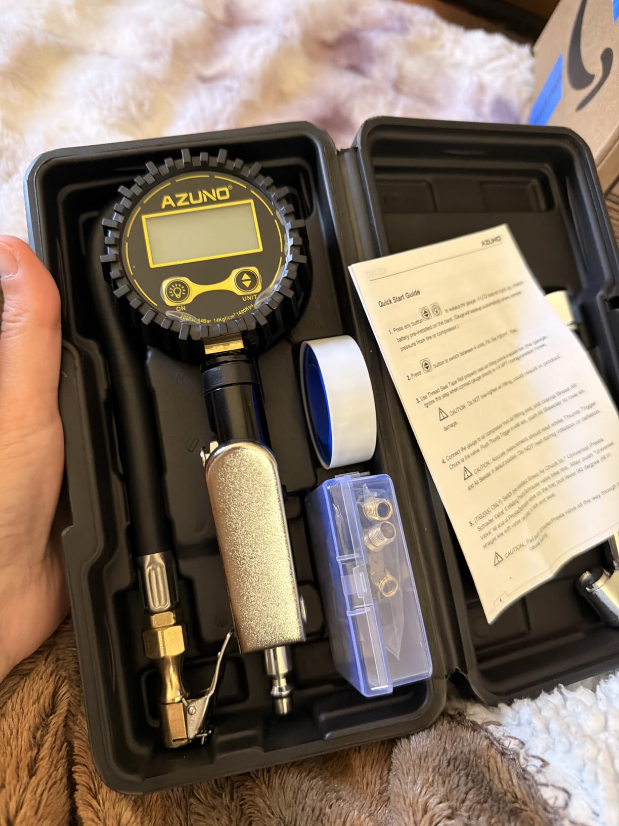 AZUNO Digital Tire Inflator with Pressure Gauge, 200 PSI, Heavy Duty Air Compressor Accessories, with Rubber Hose Lock on Air Chuck and Quick Connect Coupler, Comes with a Portable Carrying Box customer photo 2