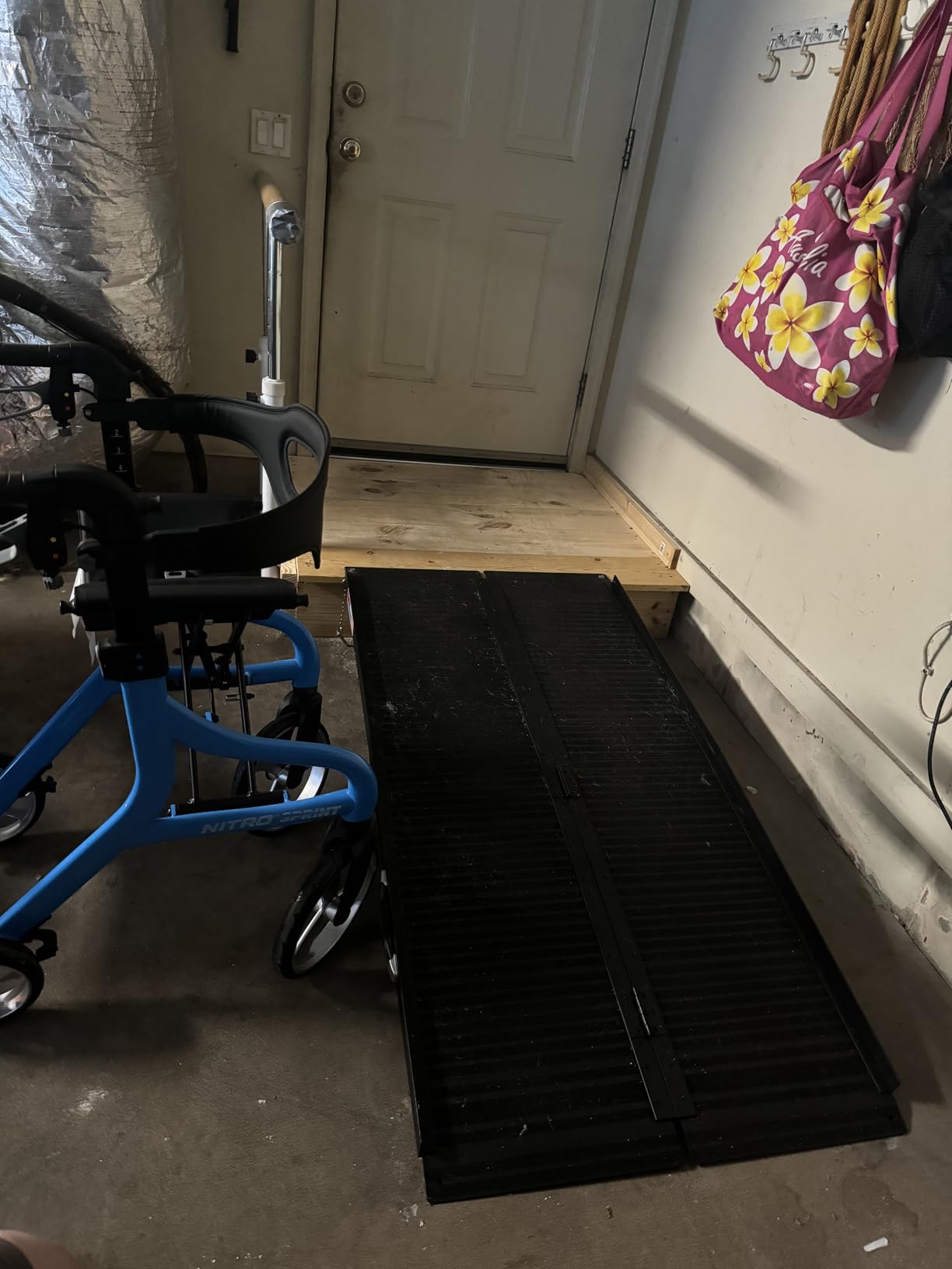 WHALEMOTOR Portable Wheelchair Ramp 4FT, Anti-Slip Aluminum Folding Portable Ramp, Wheelchair Ramps for Home, Weight Capacity Up to 800 LBS, with Transition Plates Above and Below, Loading Dock Plates customer photo 2