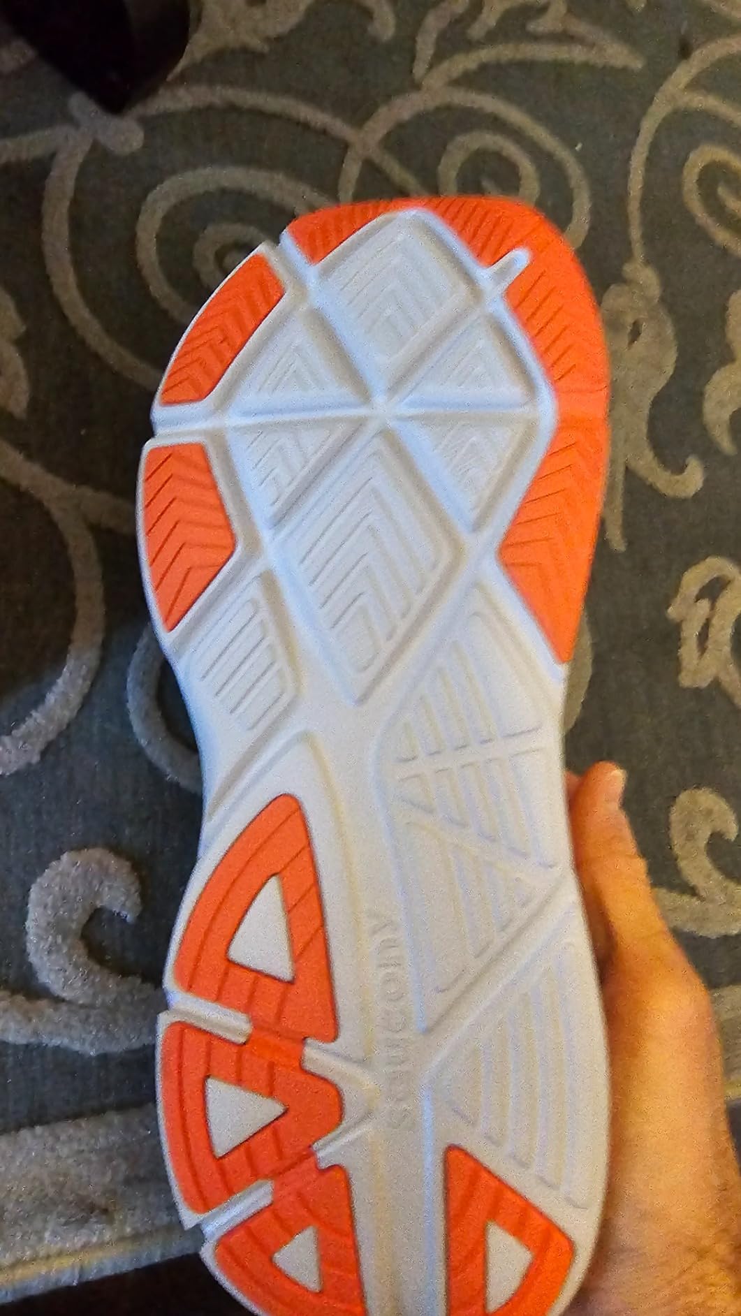 Saucony Men's Guide 17 Sneaker customer photo 2