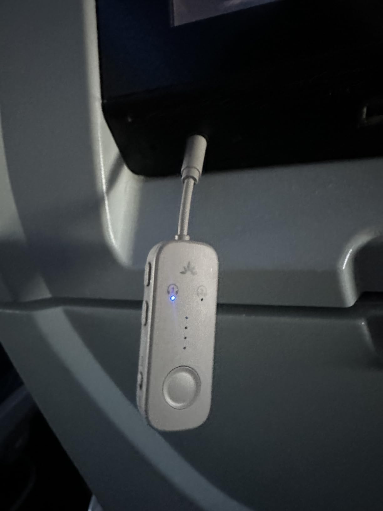 Avantree Relay - Airplane Bluetooth Adapter for 2 AirPods or Headphones | Qualcomm aptX Adaptive, 25H Battery, Firmware Upgrades, Volume Controls, 3.5mm AUX Audio Transmitter for Flight Travel & Gym customer photo 2