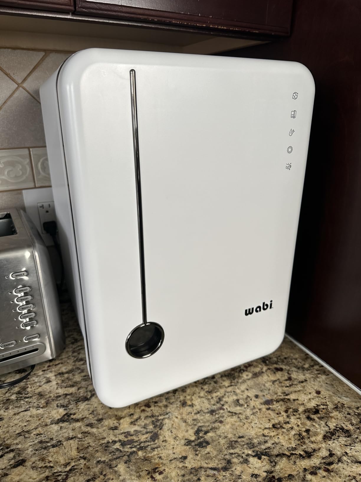 Wabi UVC LED Sanitizer & Dryer Ultra (White + Gunmetal Trim) customer photo 1