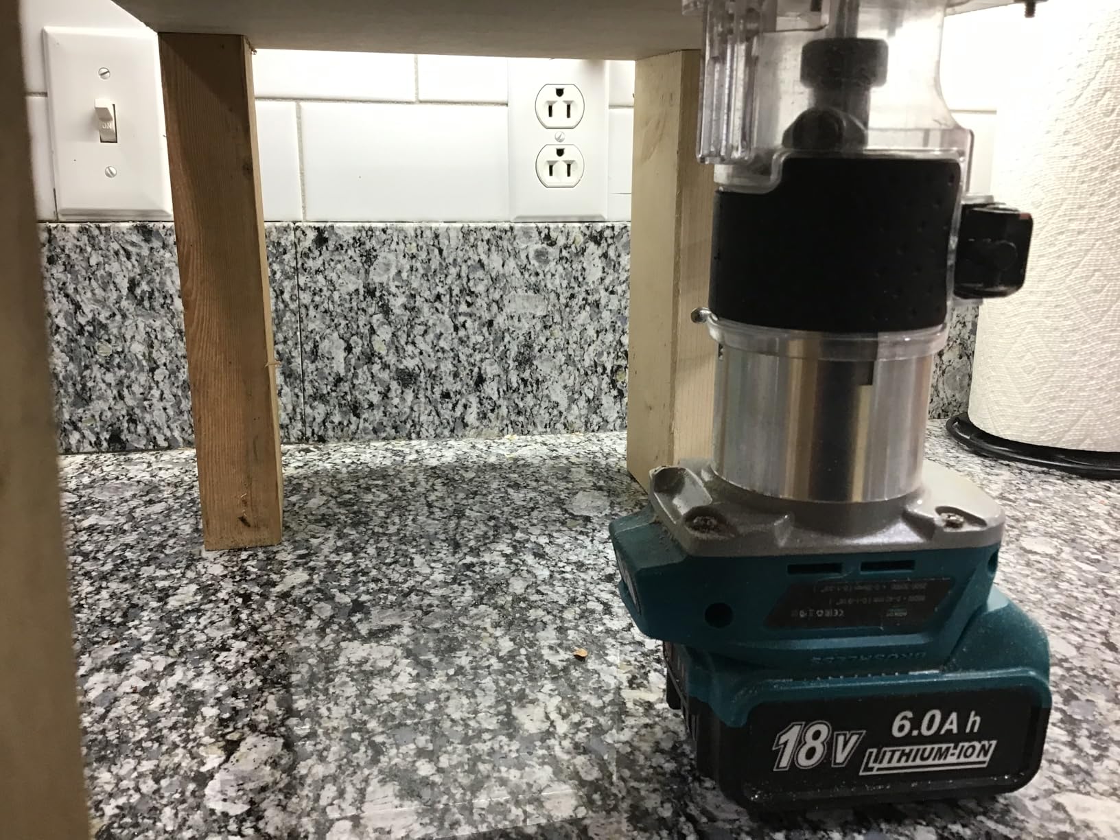 VEVOR Compact Router 1.25HP With Fixed Base, Plunge Base and Tilt Base, Variable Speed Wood Router Kit Max Torque 30,000RPM For Woodworking & Furniture Manufacturing customer photo 2