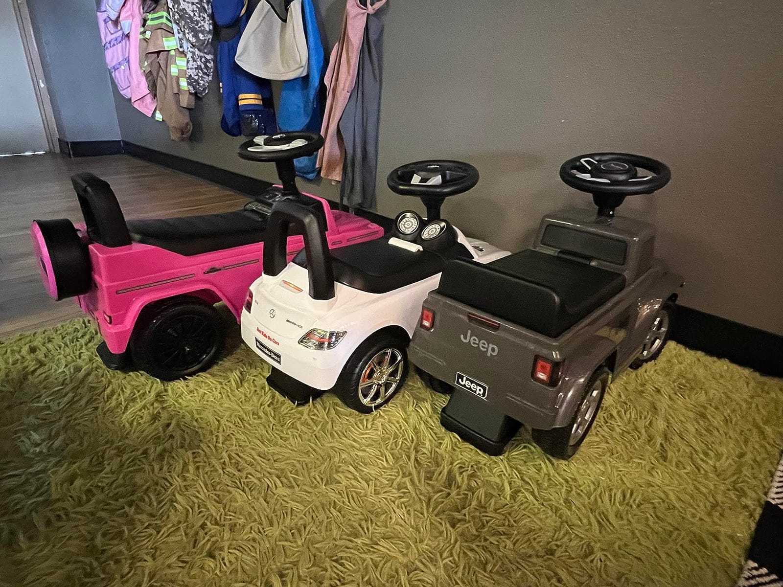 OLAKIDS Ride On Push Car, Licensed Jeep Foot-to-Floor Toddler Sliding Racer with Engine Sound, Horn, Under Seat Storage, Baby Walking Toy Gift for Boys Girls Kids Age 1.5-3 (Gray) customer photo 2