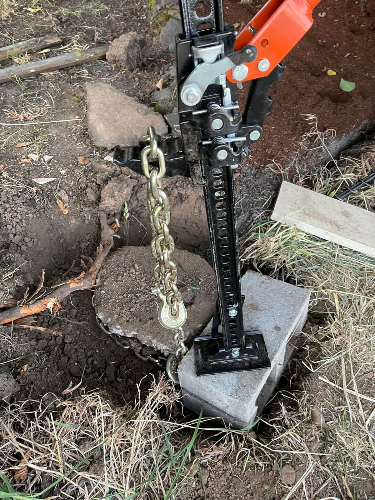 VEVOR Farm Jack 48 inch Utility High Lift, 7000 lbs Capacity Ratcheting Off Road Jeep Jack, Heavy for Tractor, Truck, SUV, Bumper Lift, Orange customer photo 1