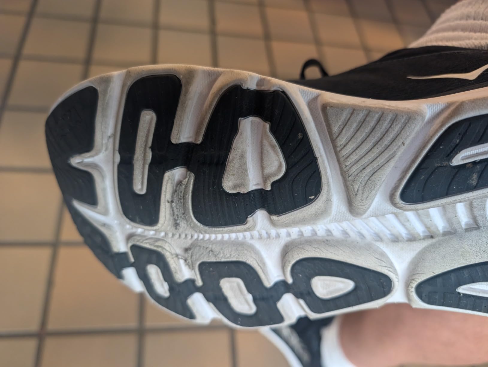 Hoka Mens Gaviota 5 | Road Running Shoes customer photo 2