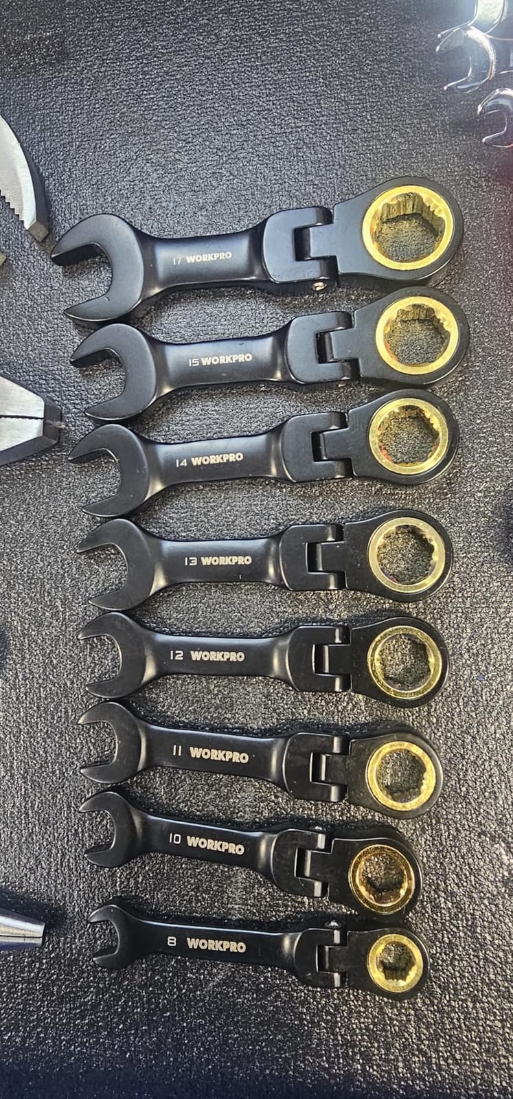 WORKPRO 8-Piece Stubby Flex-Head Ratcheting Wrench Set, Metric 8-17mm customer photo 1
