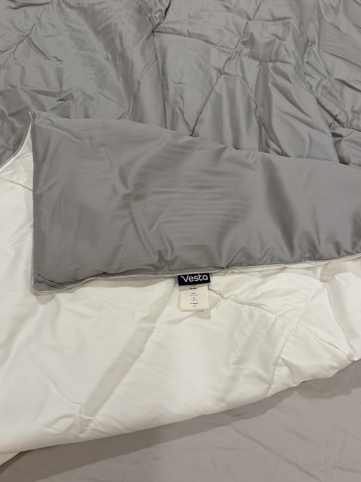 Vesta All-Season Silk Comforter, Quilt and Duvet Insert for Hot Sleepers, 100% Silk Fill with 100% Cotton Shell, Luxuriously Soft, Moisture-Wicking, White, Silk Weight: 3.7lbs - King Size (104