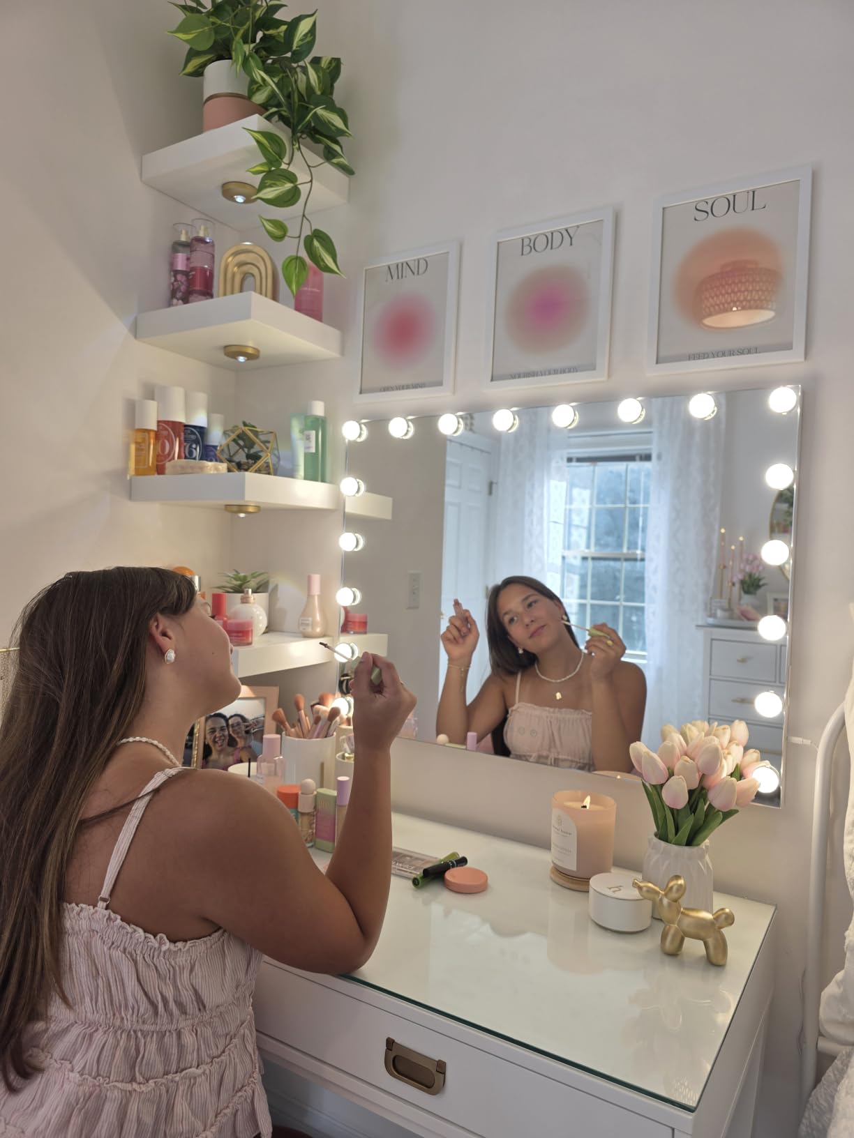 Ratsamee Hollywood Vanity Mirror with Lights, 18 Dimmable Bulbs, 3 Color Lights,Make Up Lighted Mirror, Aluminum Metal Frame, USB Charging Port（32