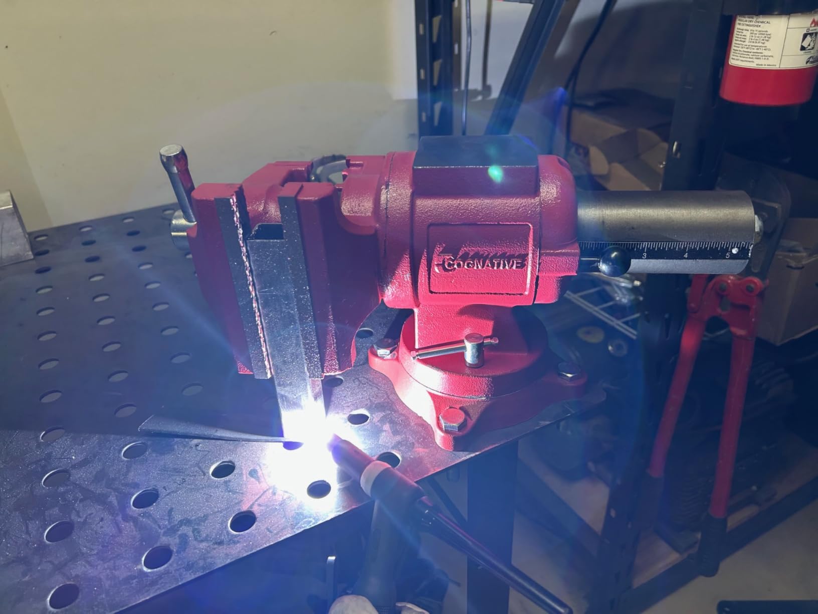 6” 360° Multi-Purpose Ductile Iron Bench Vise, 9900LB customer photo 1