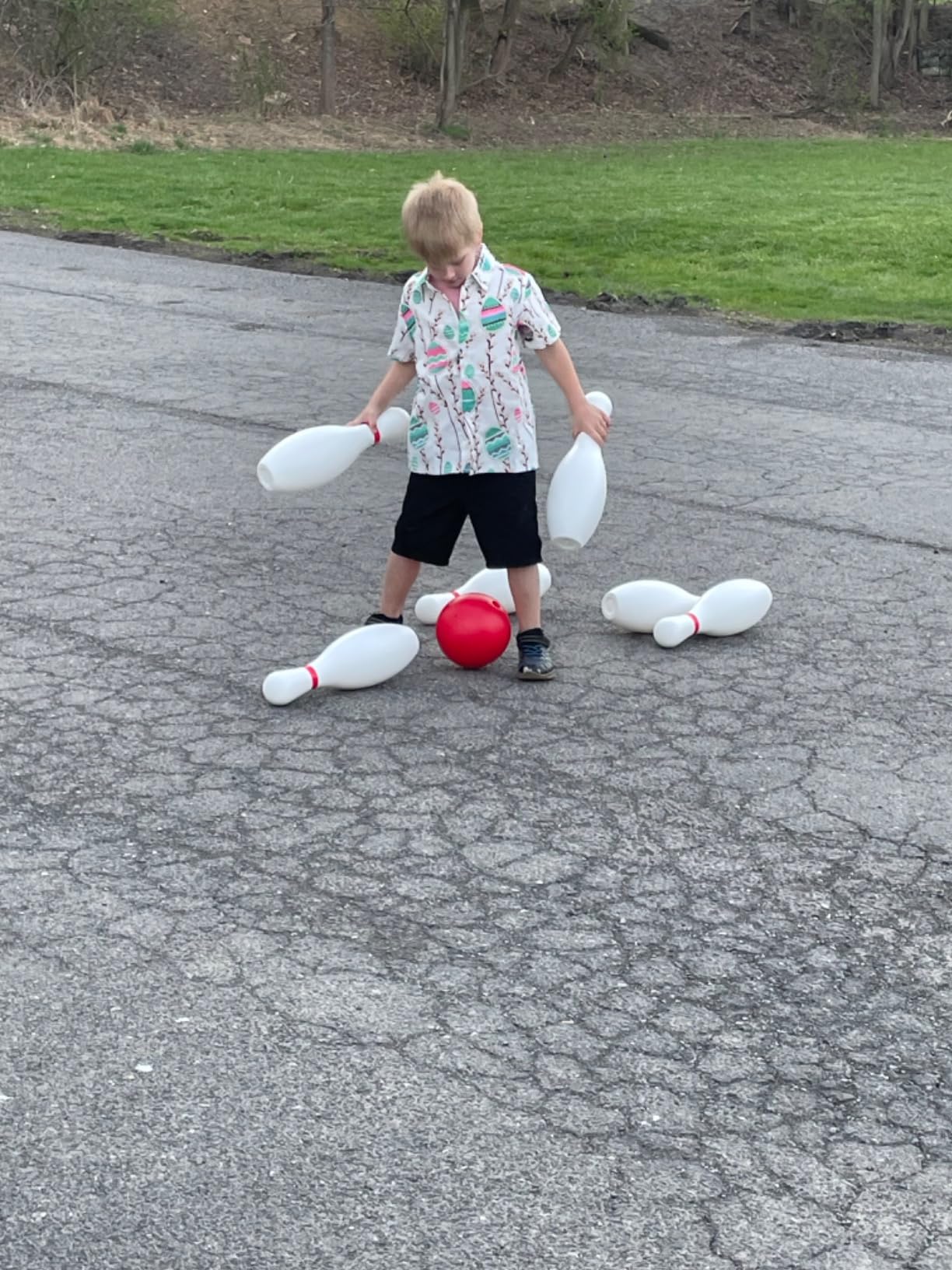 Grip Kids 17 Inch Huge Bowling Set with Storage Bag – 6 Giant Pins, Outdoor & Indoor Backyard Game for Kids, Family Party, Birthday Gift Ages 5+ – Amazon Exclusive customer photo 1